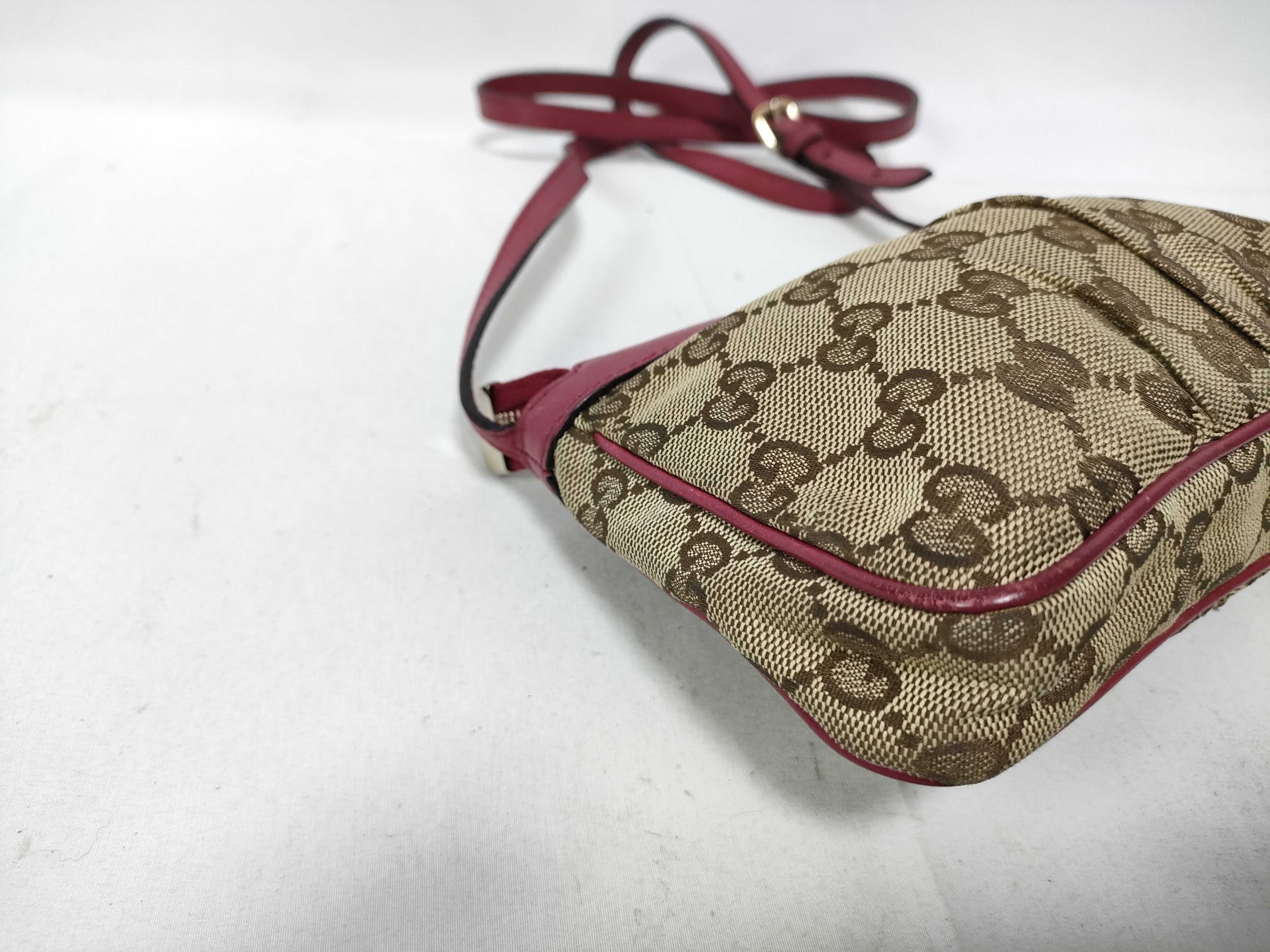Purple Canvas Vintage Love Heart Zipper Mini Crossbody Bag (Shoulder Bag) — view 6