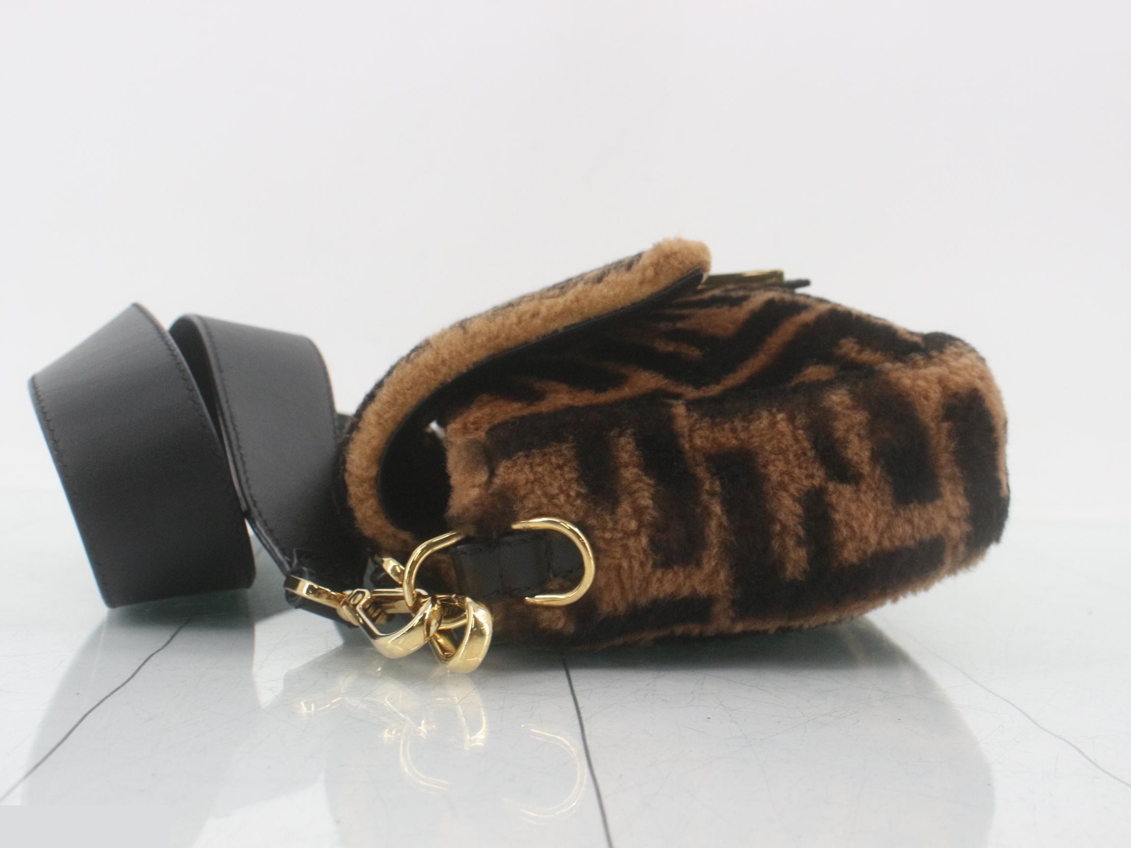 Baguette Fur Zucca 2-Way Hand/Shoulder Bag, Bicolor — view 4