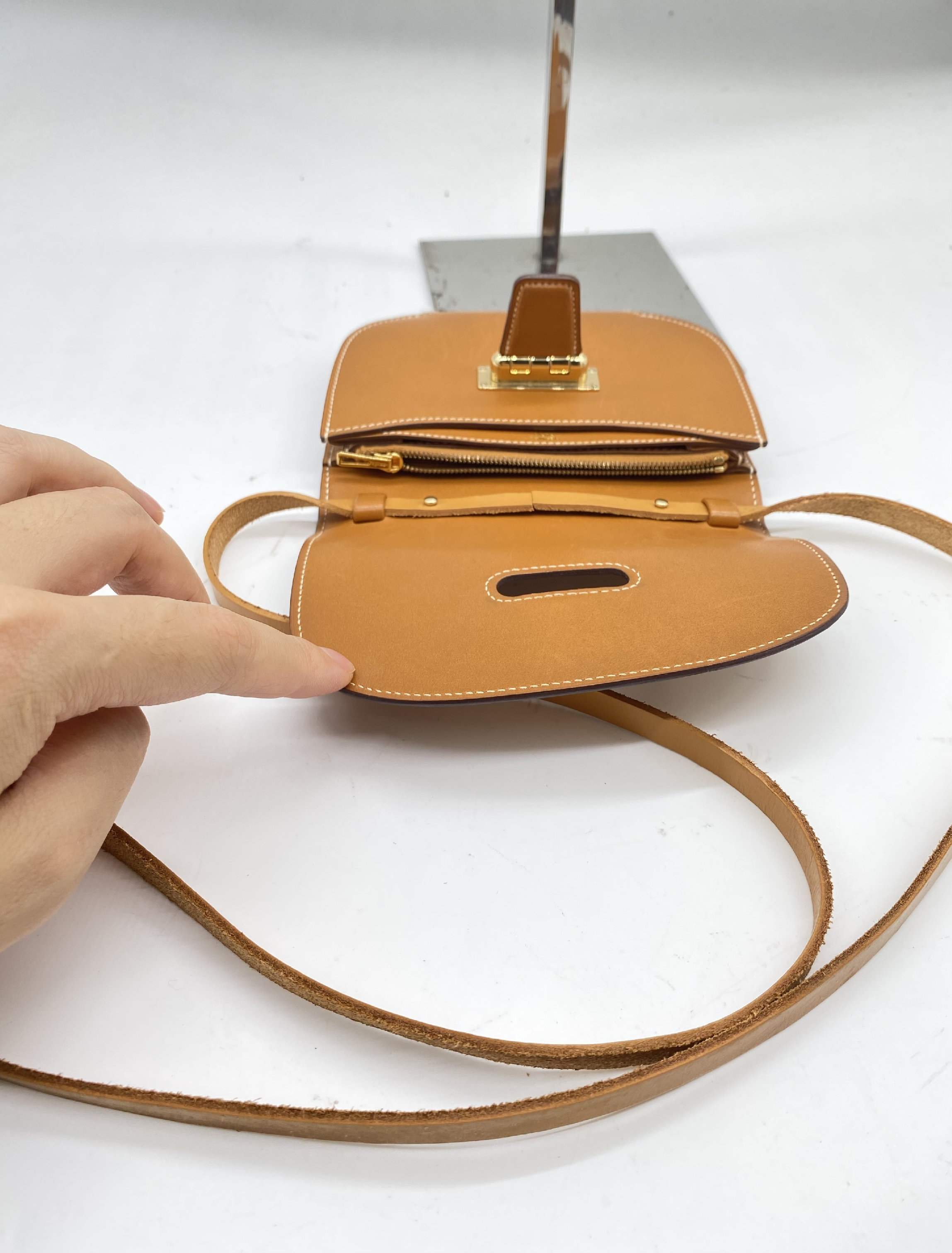 Mini Convoyeur X: 2016 Shoulder Bag — view 3