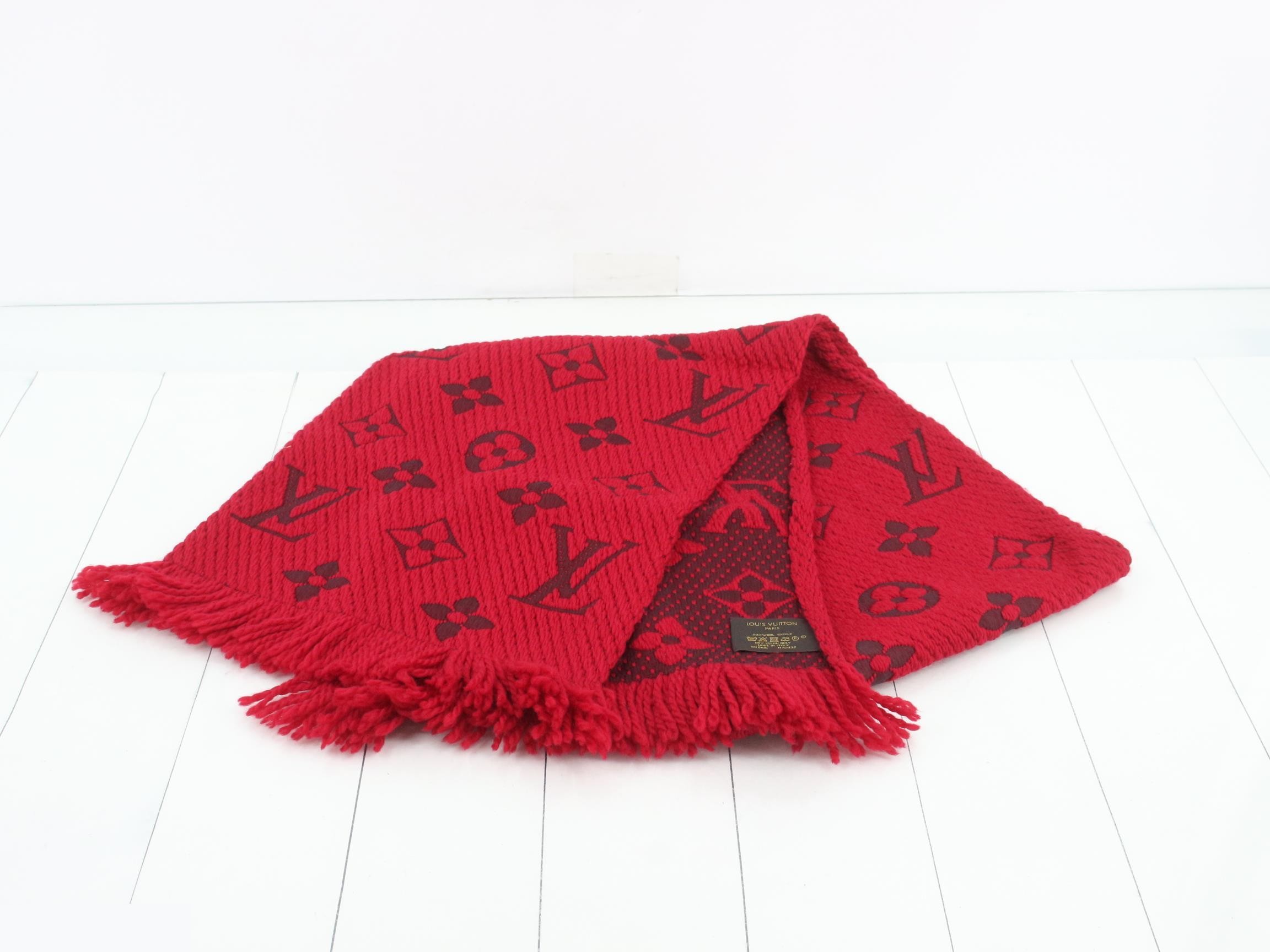 Monogram scarf with tag, red. — view 2
