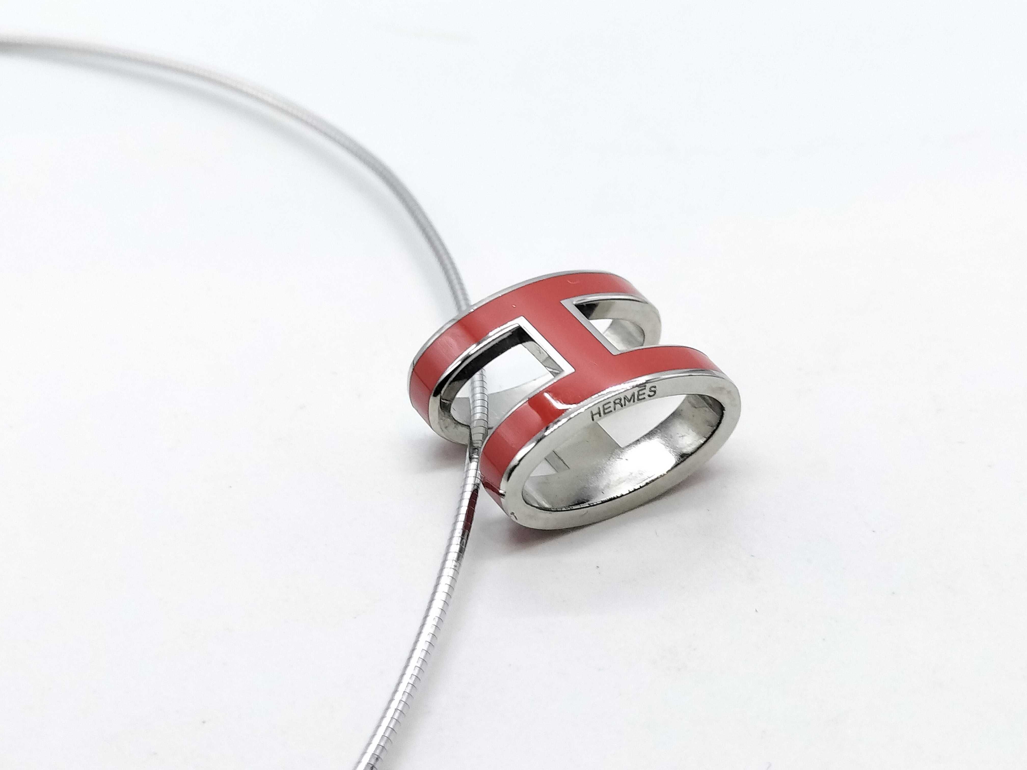 Pop H Necklace — view 2