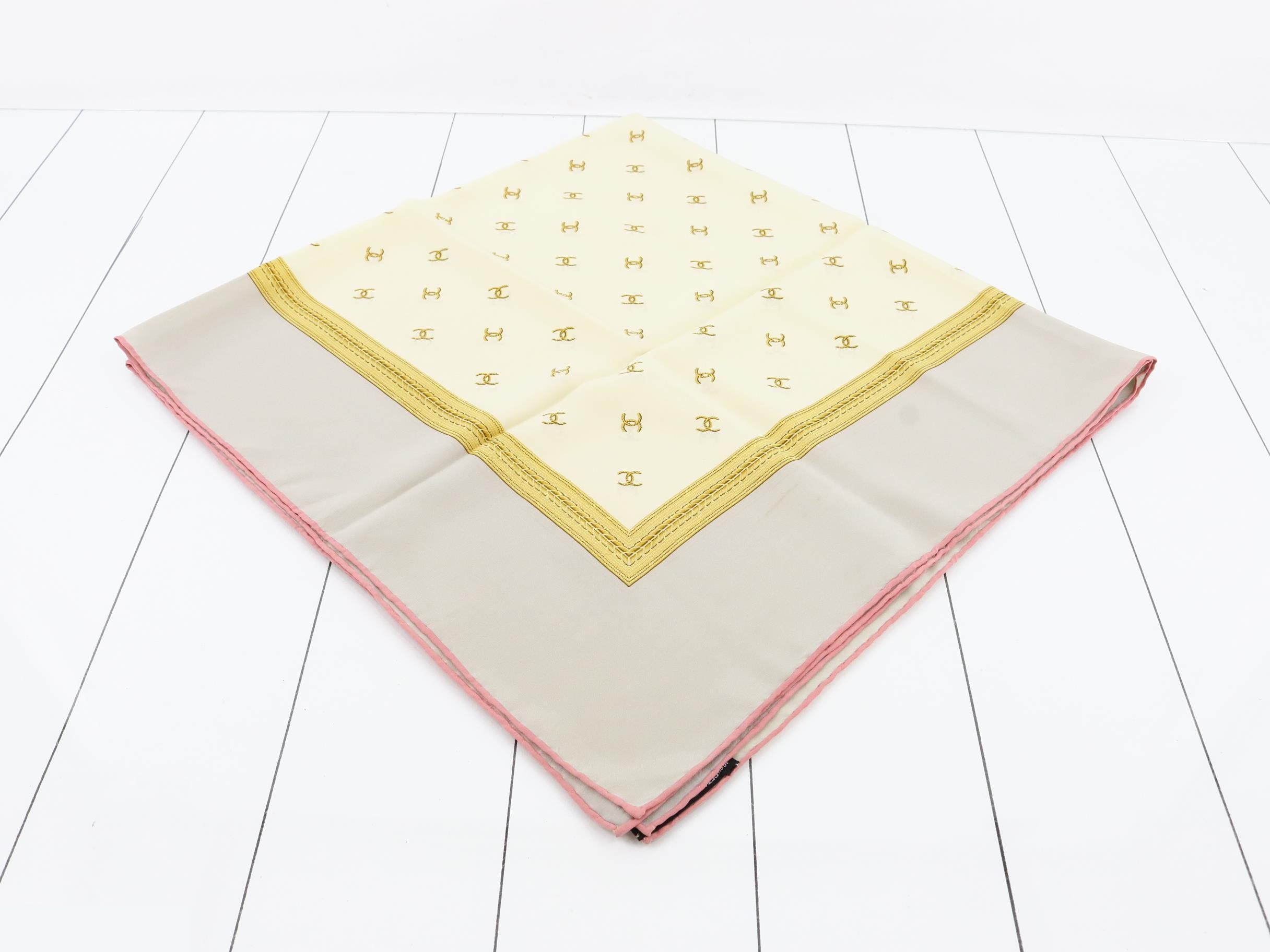scarf — view 2