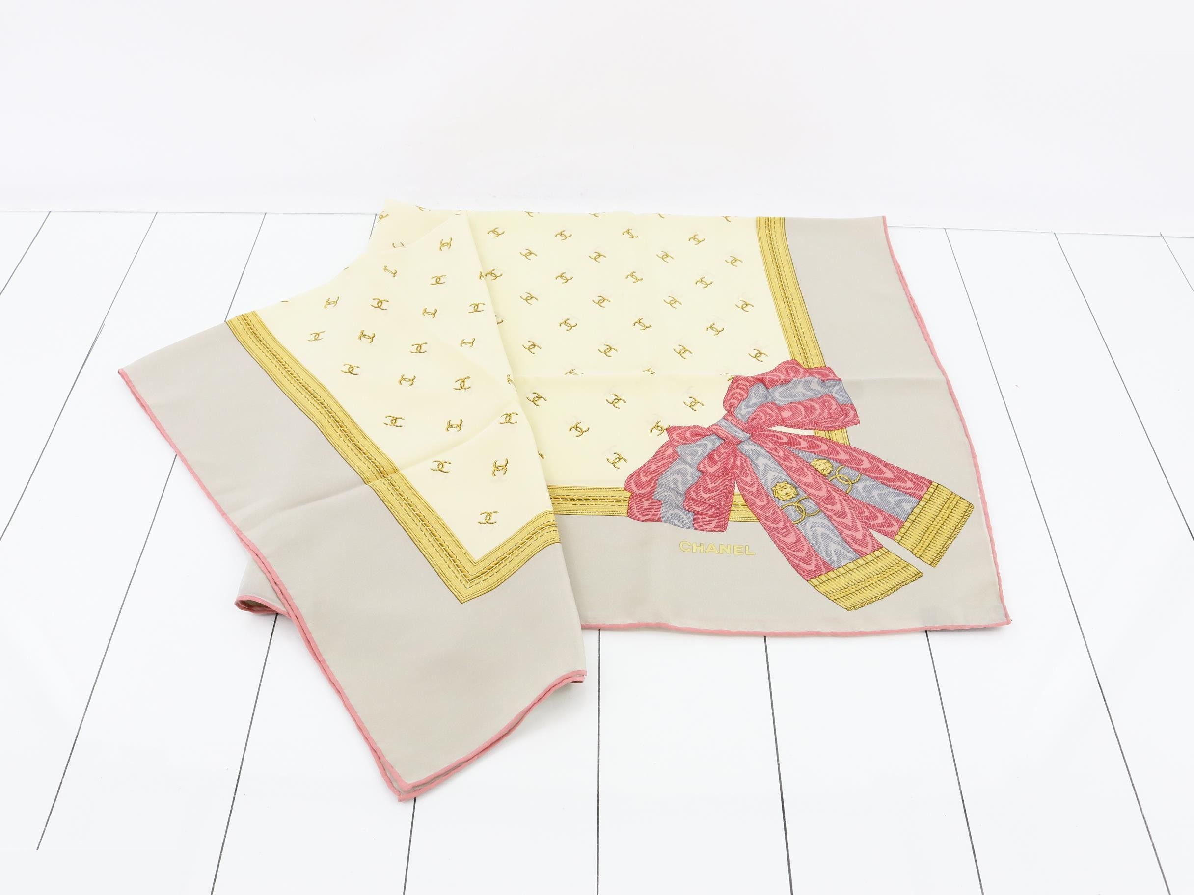 scarf — view 3