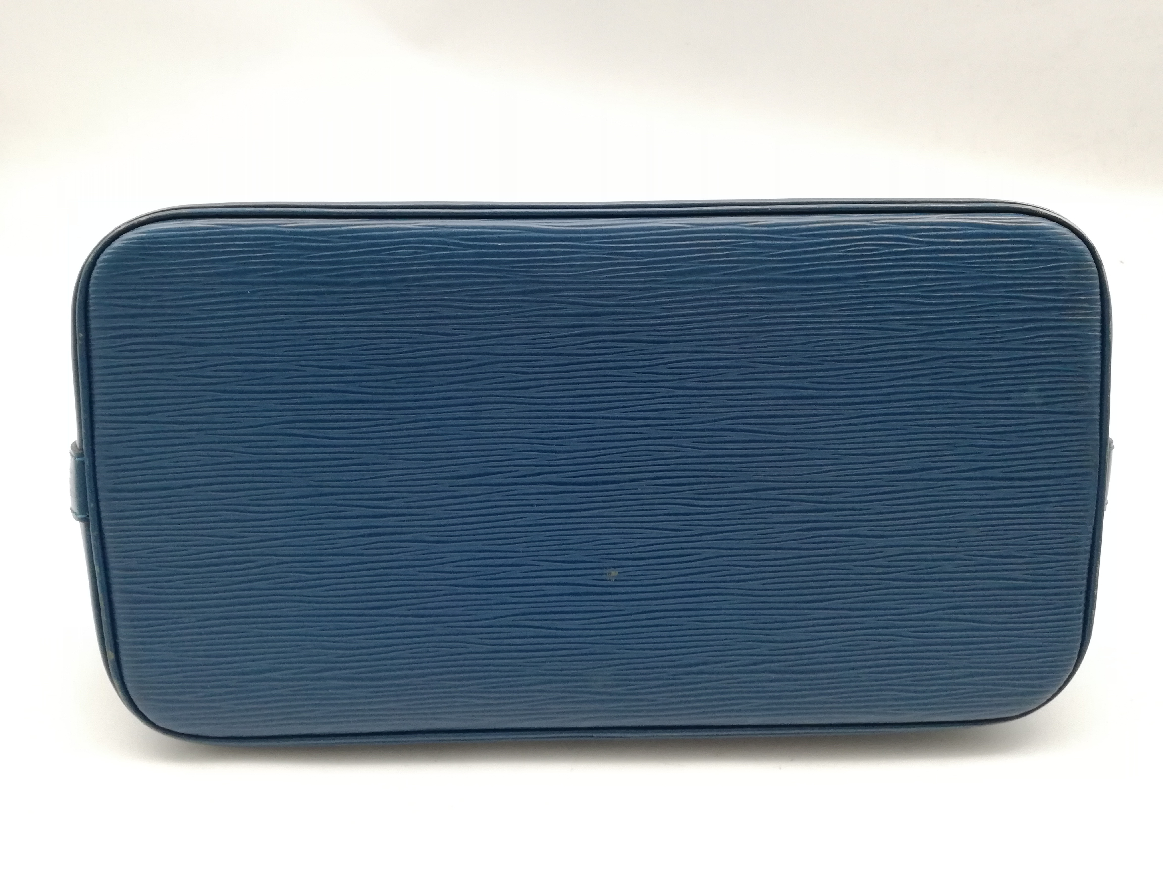Epi Alma M52145 Handbag — view 5