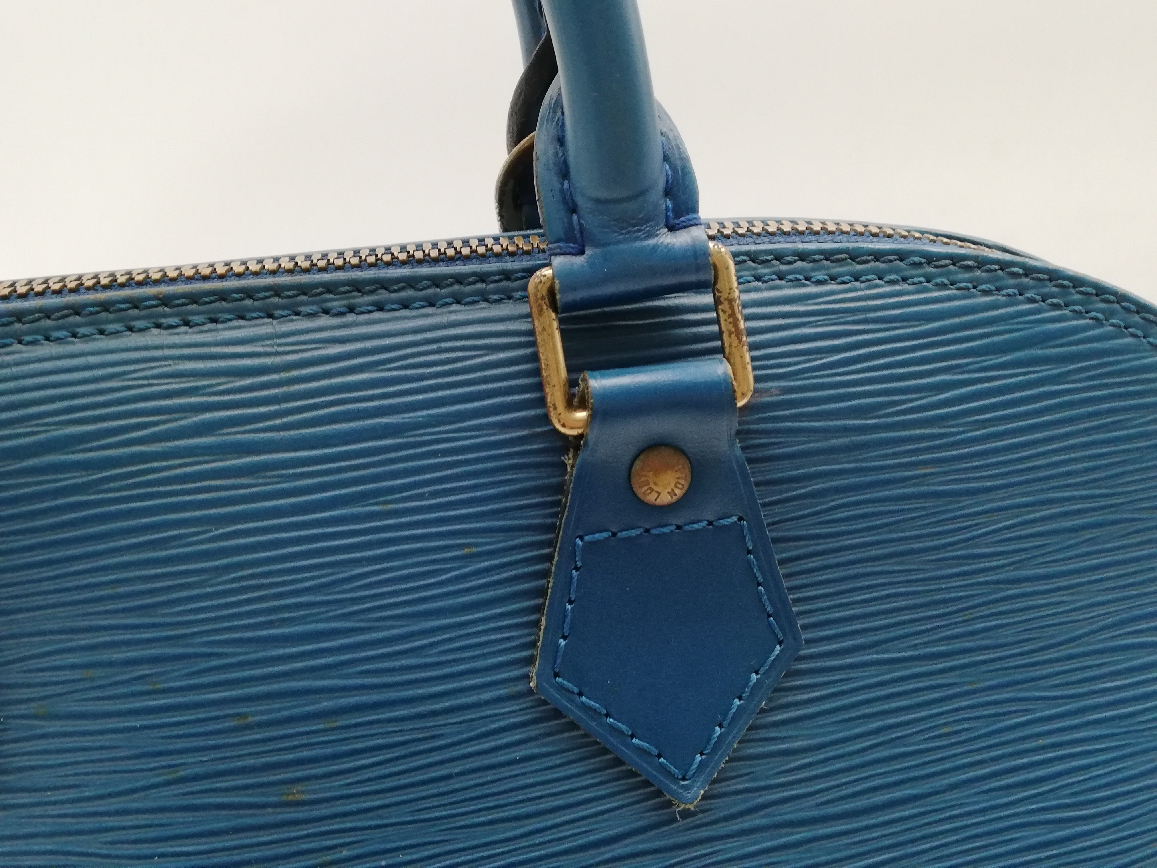 Epi Alma M52145 Handbag — view 7