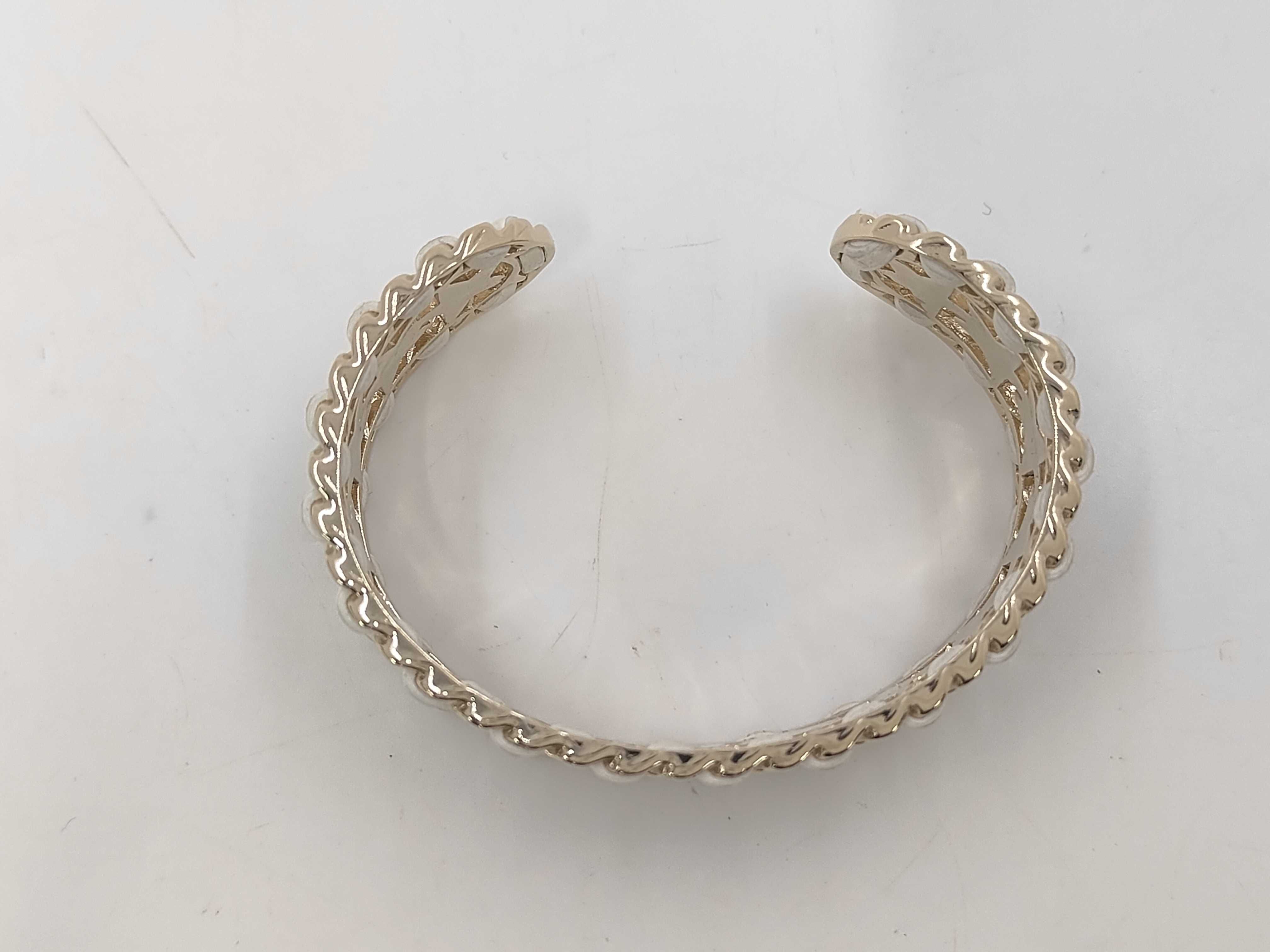 White Lambskin Ring with GP Hardware (B23M) — view 2