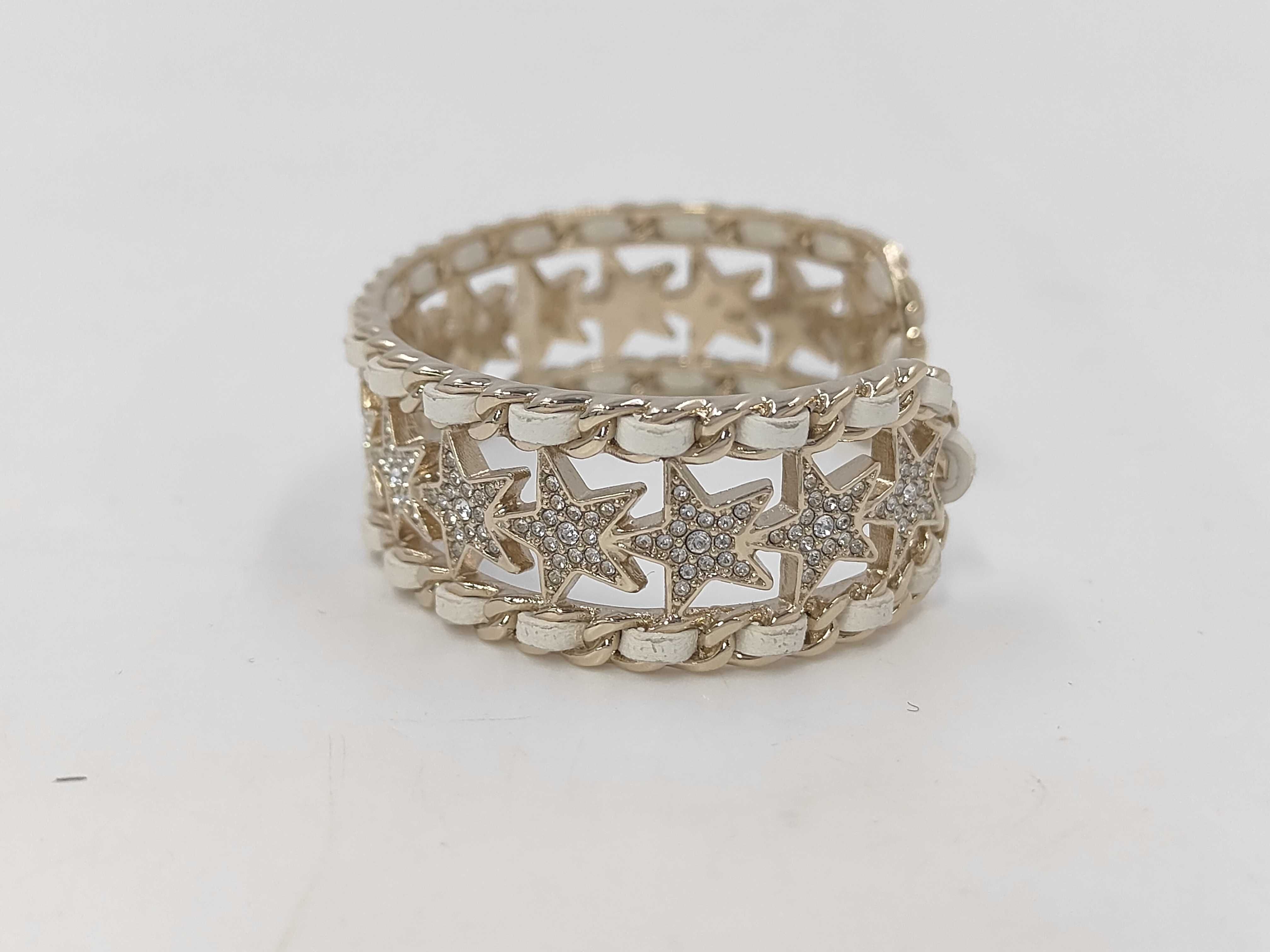 White Lambskin Ring with GP Hardware (B23M) — view 3
