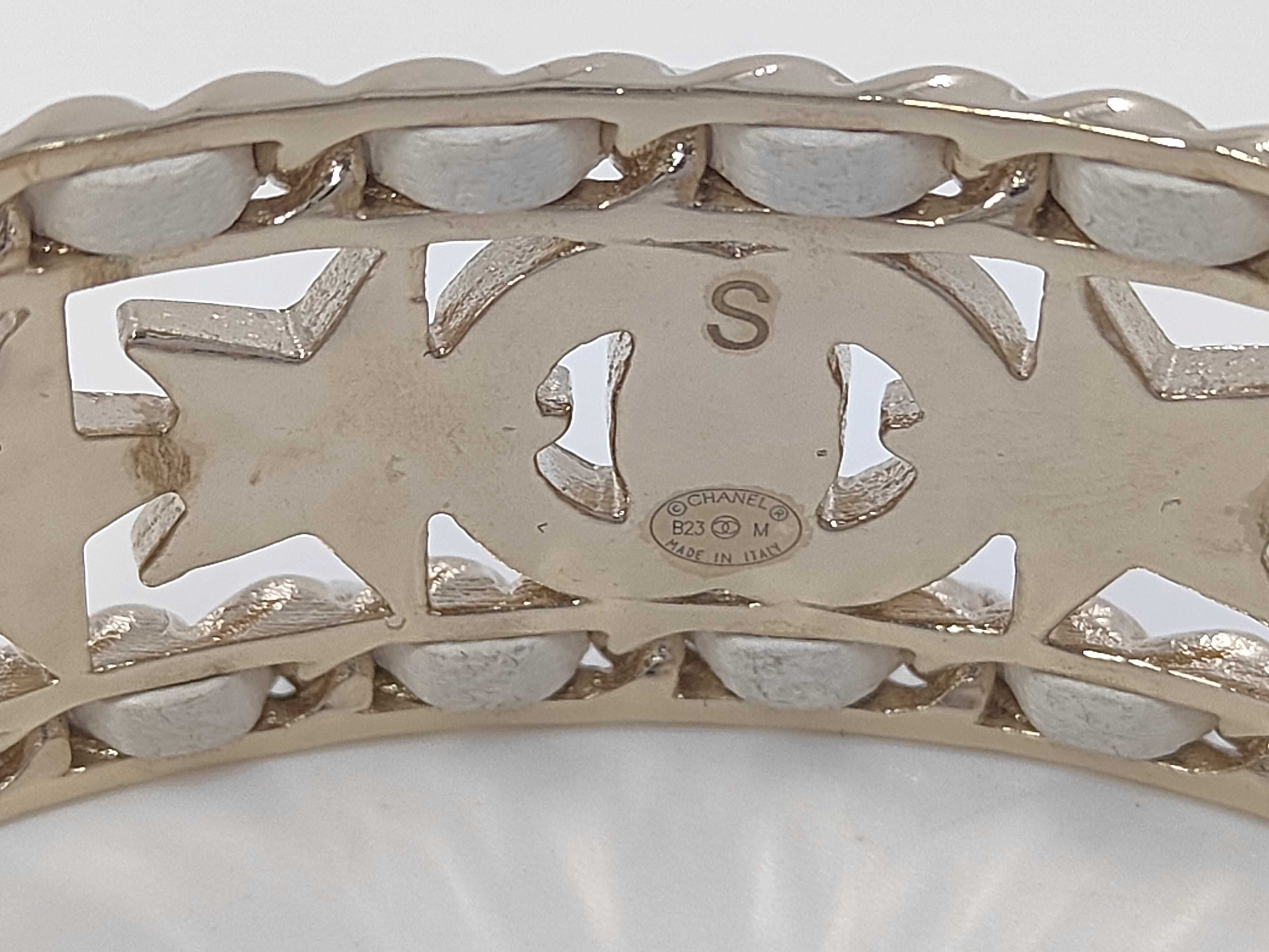 White Lambskin Ring with GP Hardware (B23M) — view 4