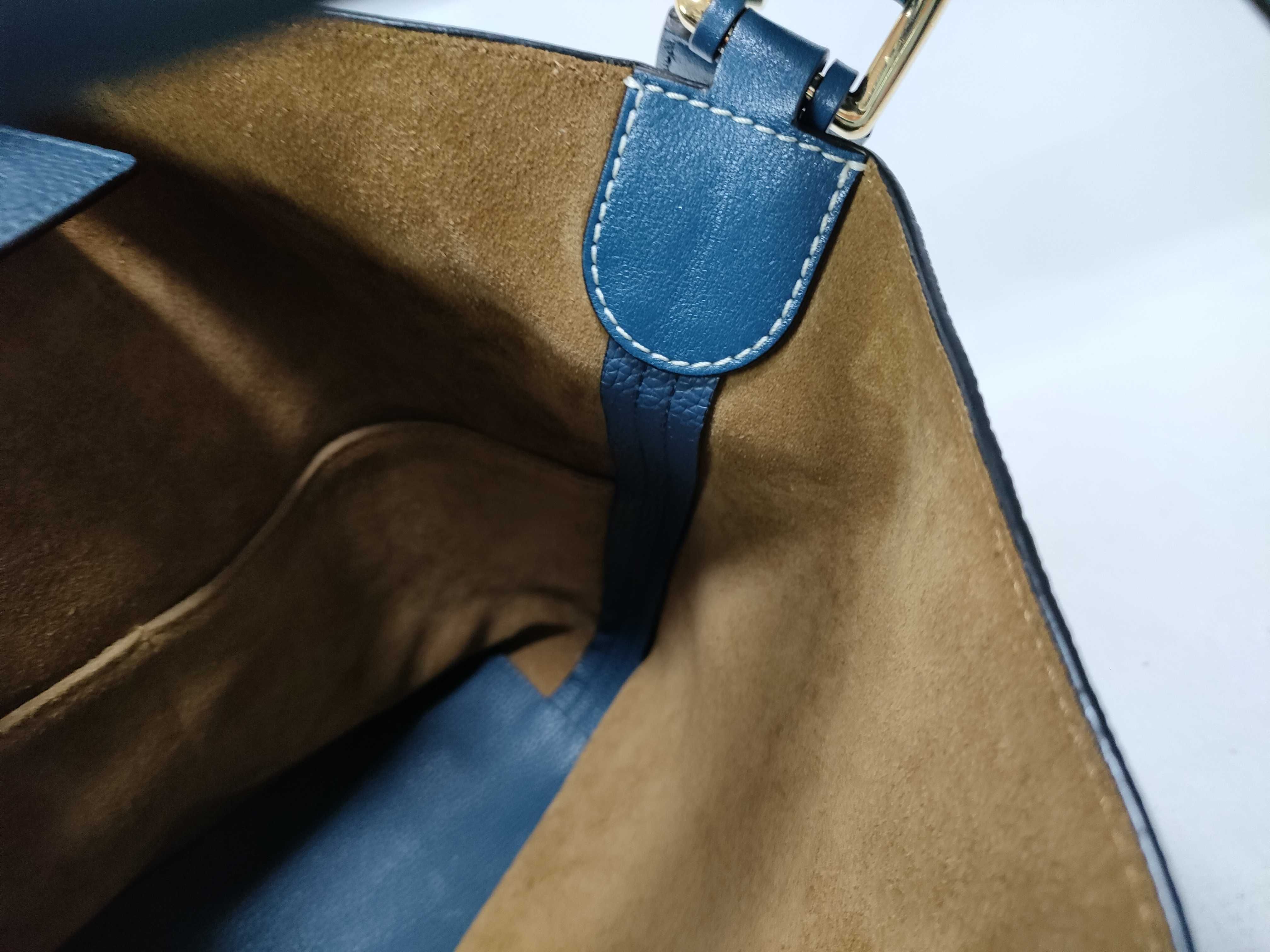 T Bucket 2-way Handbag — view 12
