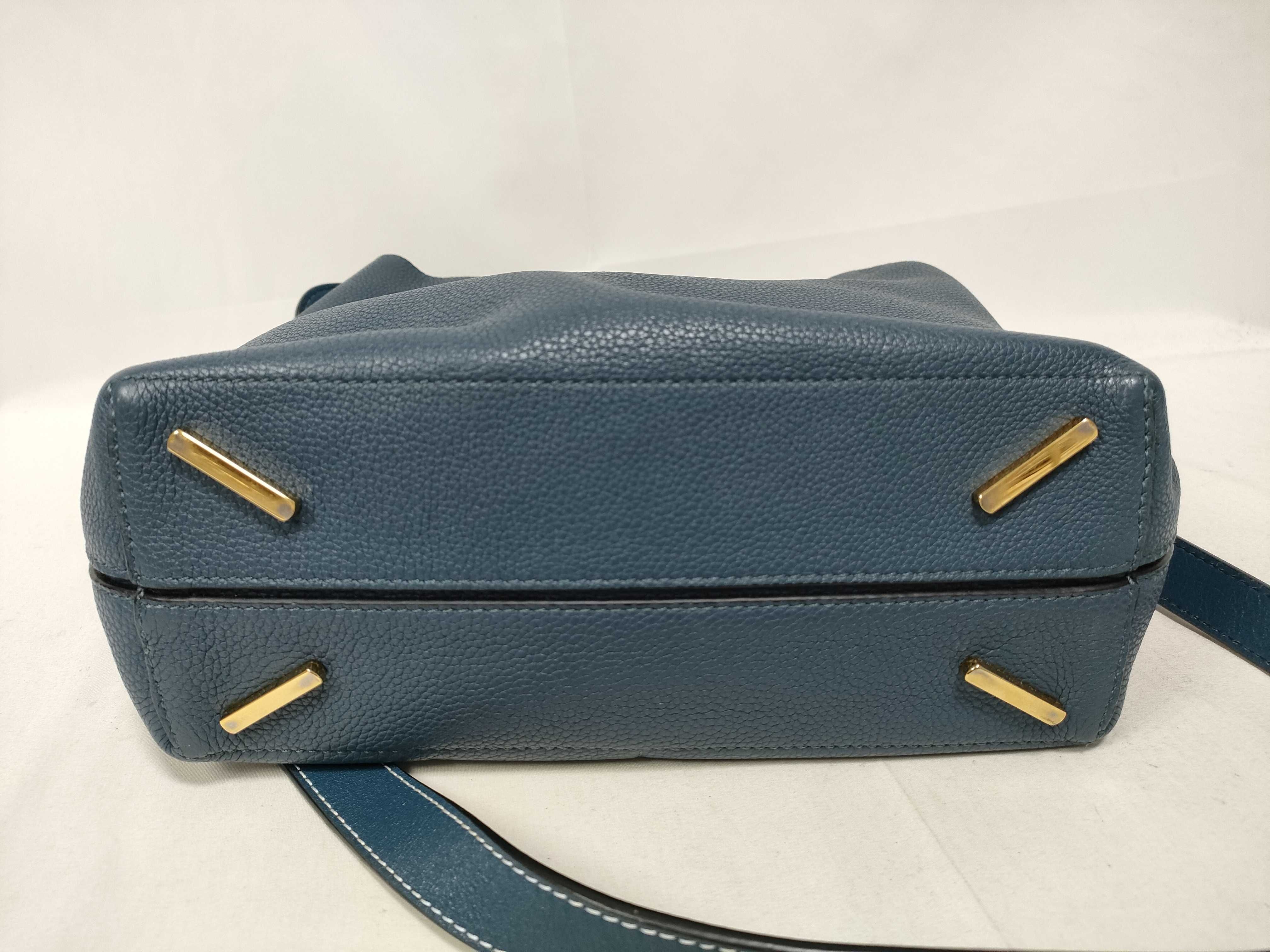 T Bucket 2-way Handbag — view 3