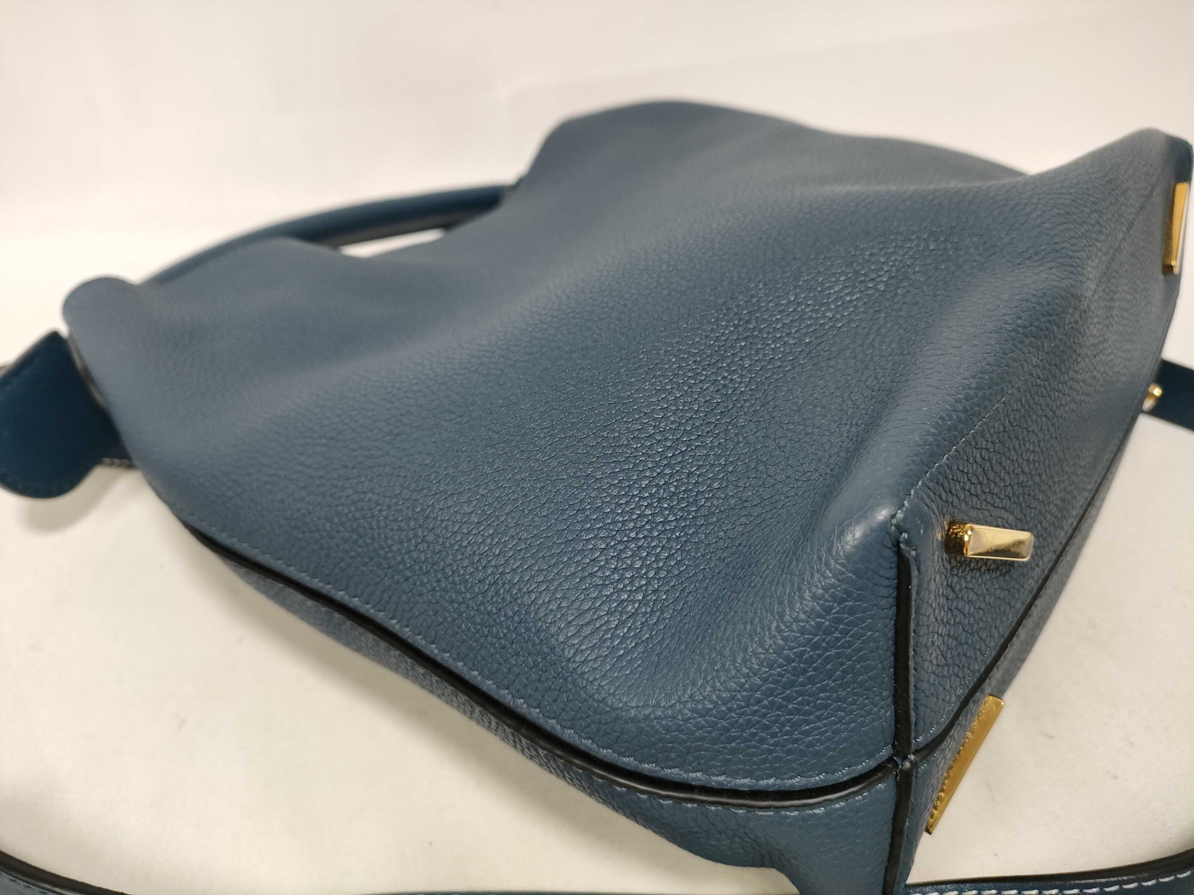 T Bucket 2-way Handbag — view 5