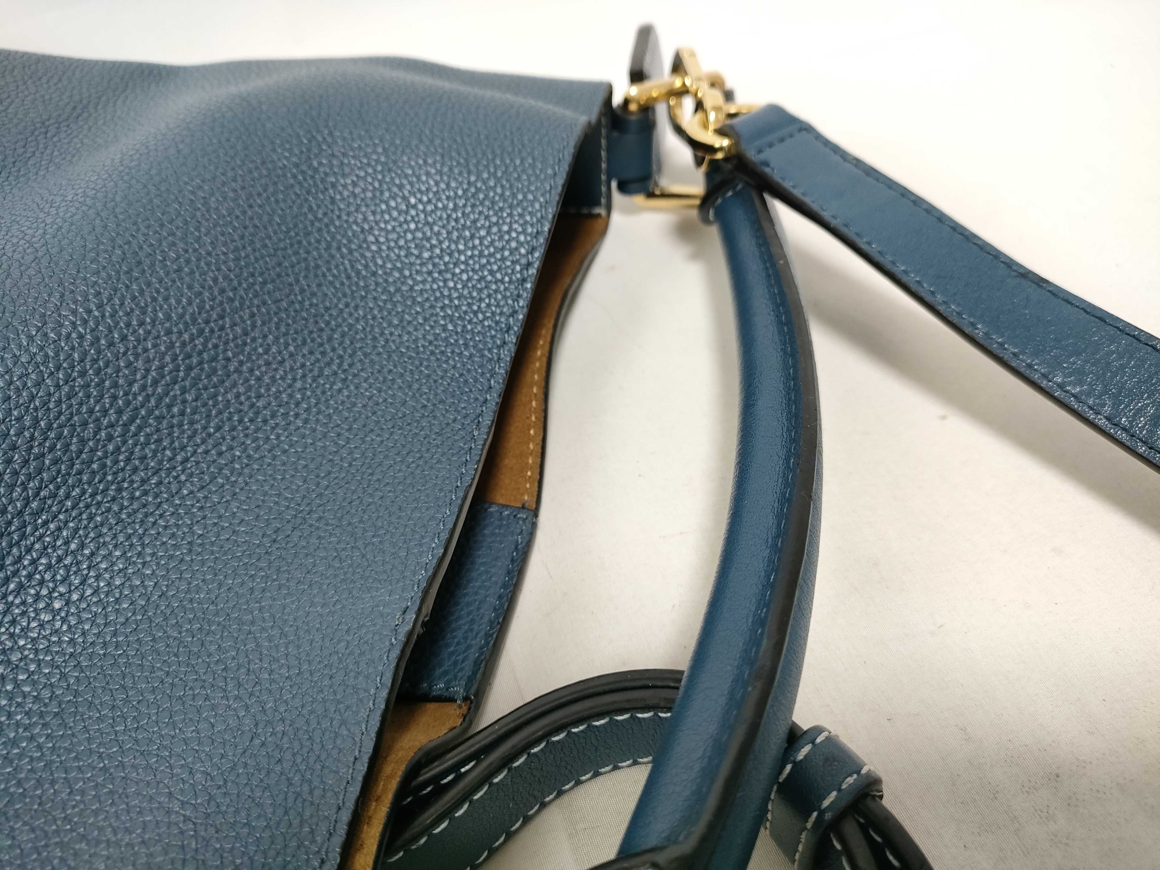 T Bucket 2-way Handbag — view 7