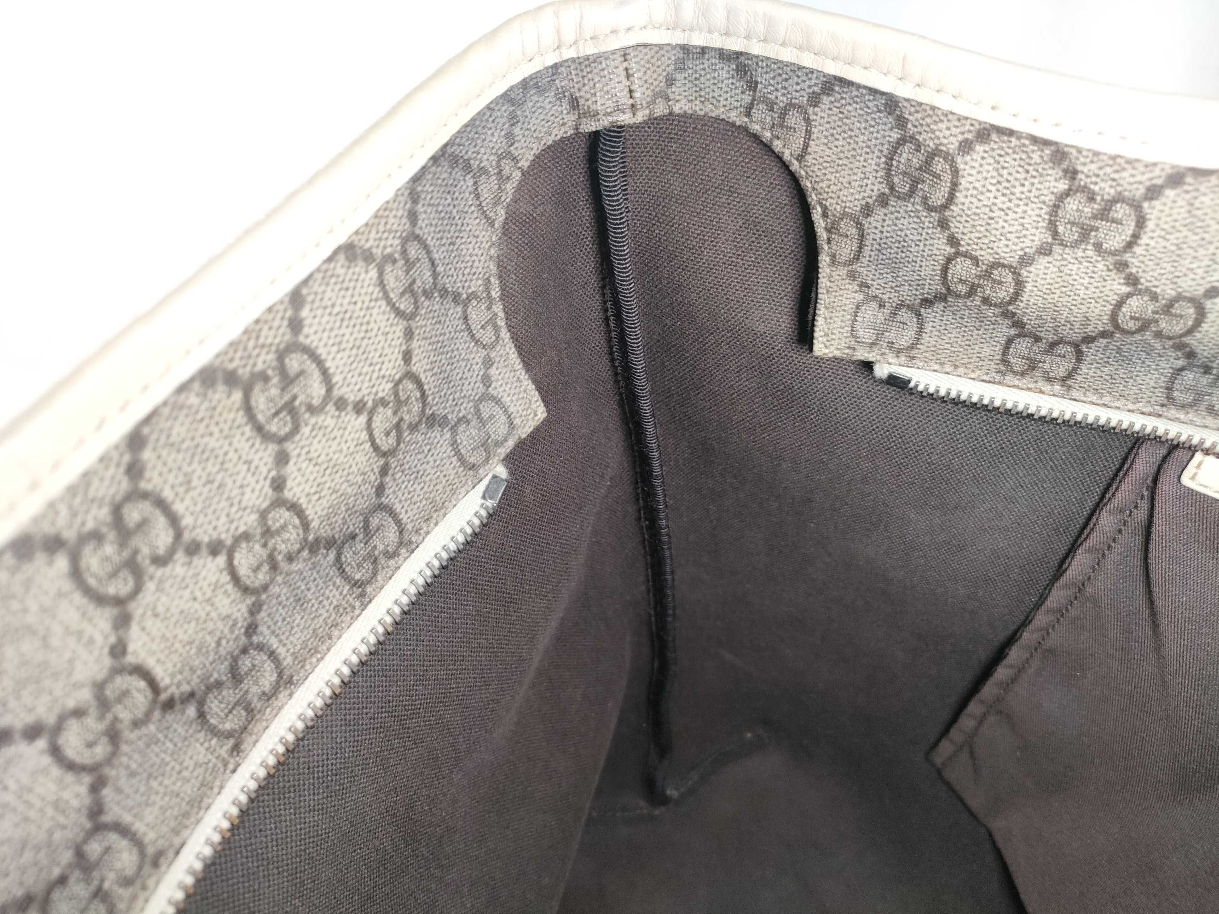 GG Supreme Tote Bag — view 11