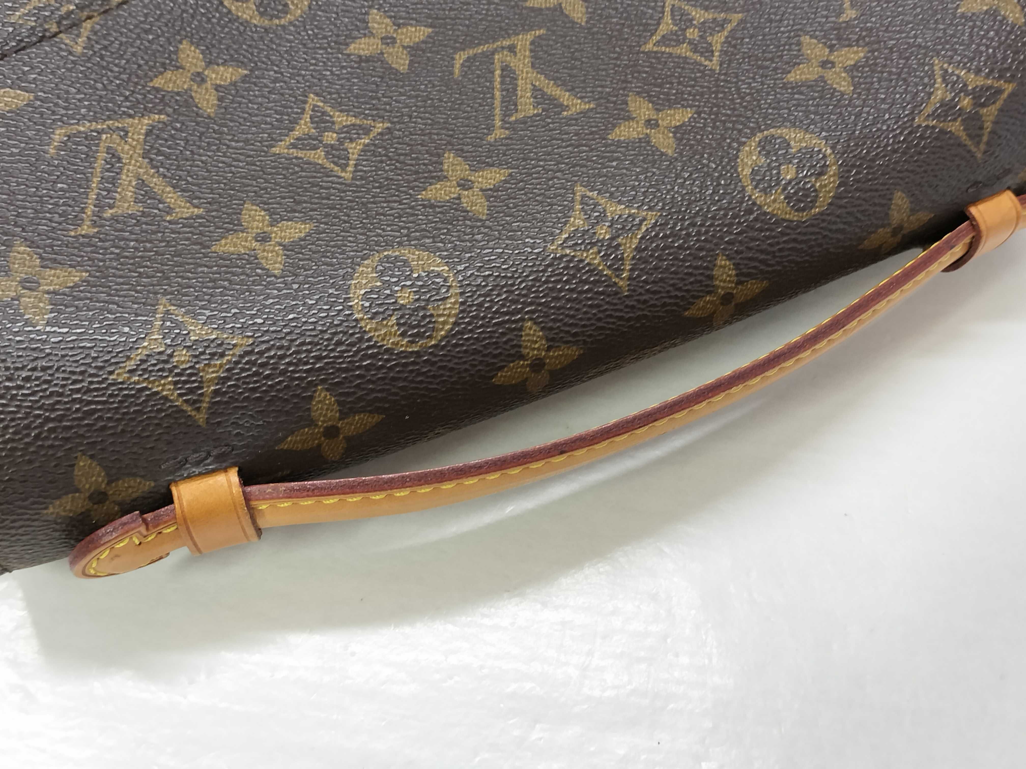 Monogram Louis Vuitton Monogram Message Shoulder Bag Handbag — view 3