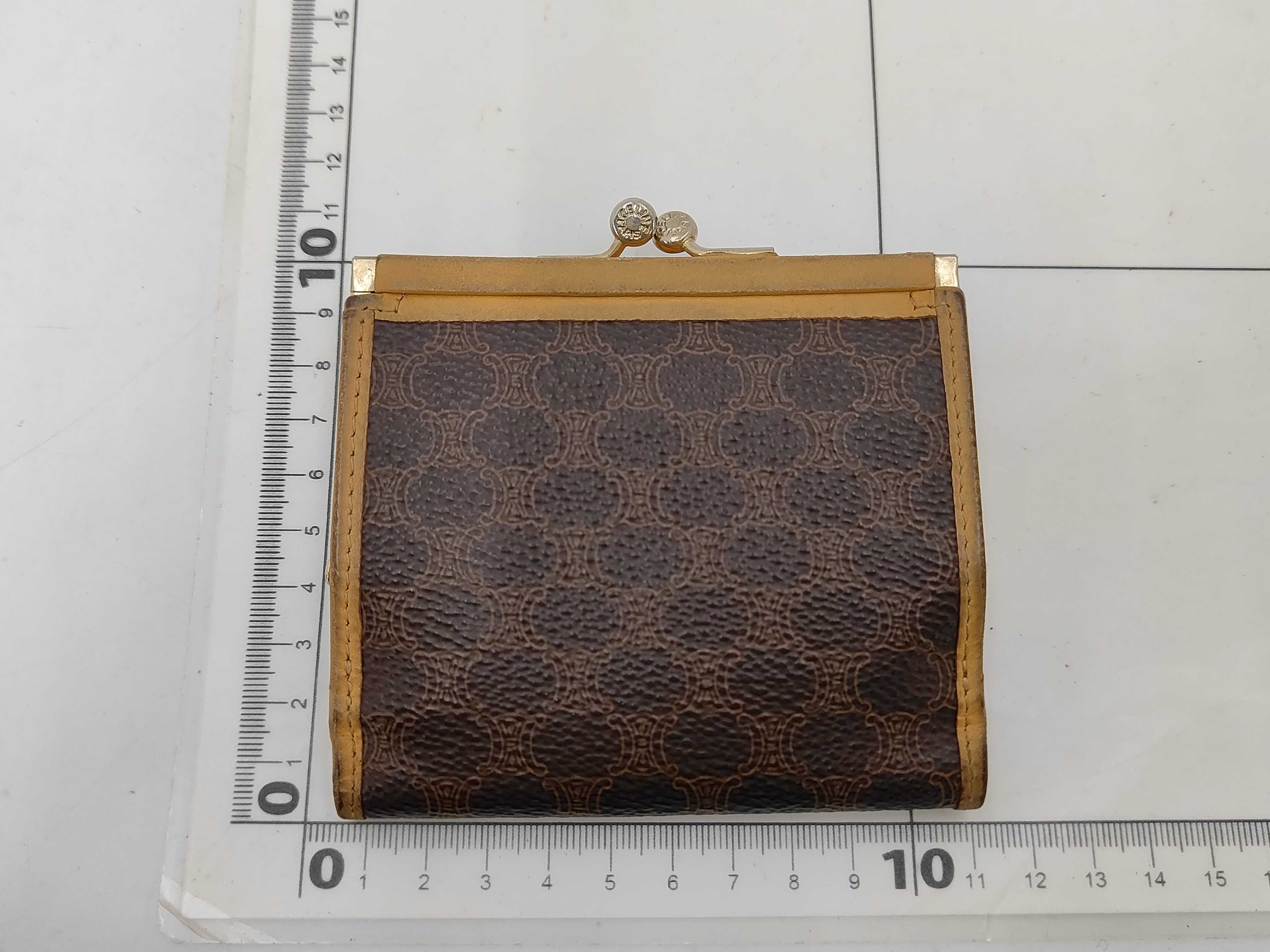 wallet — view 2