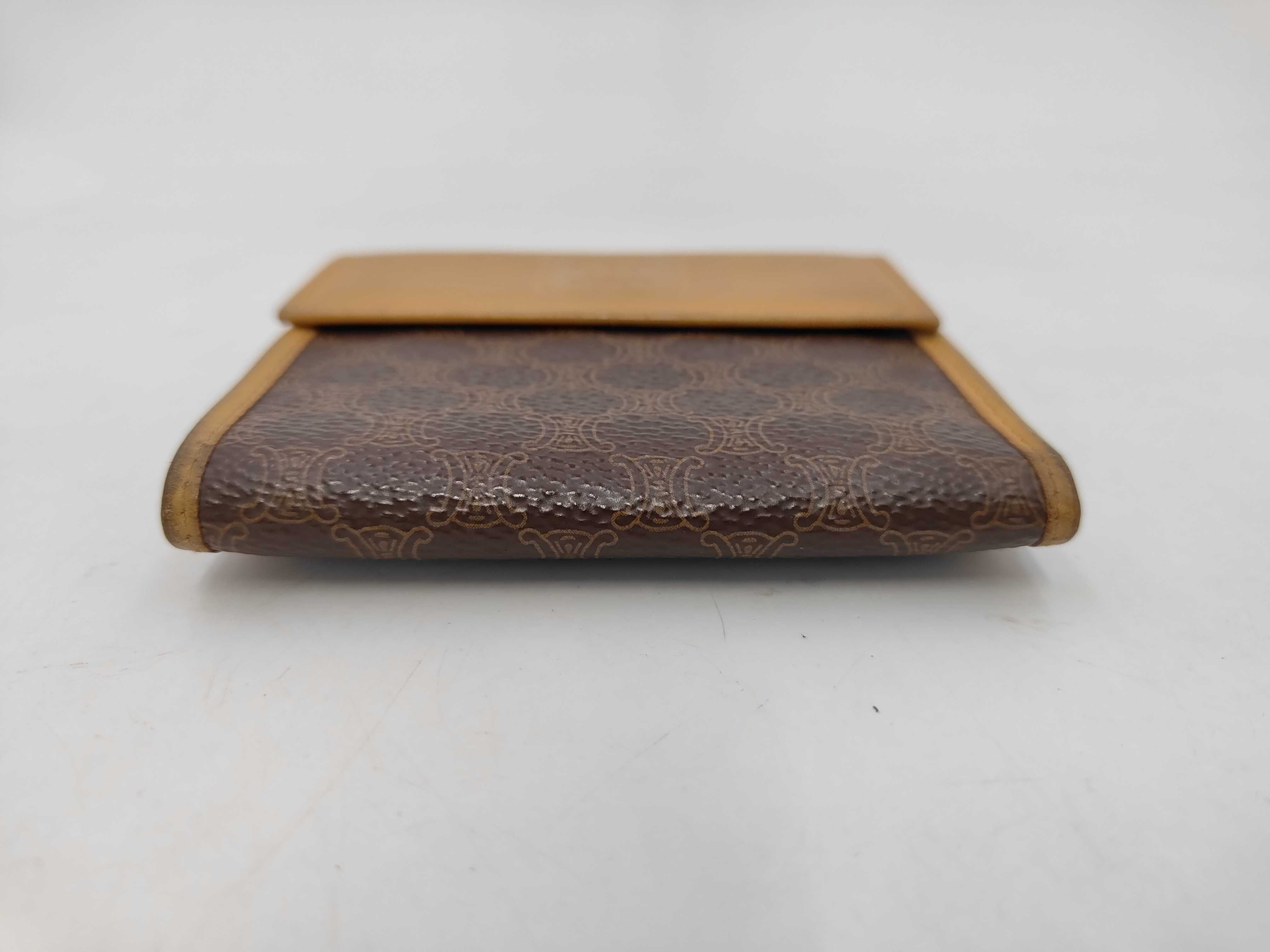 wallet — view 3