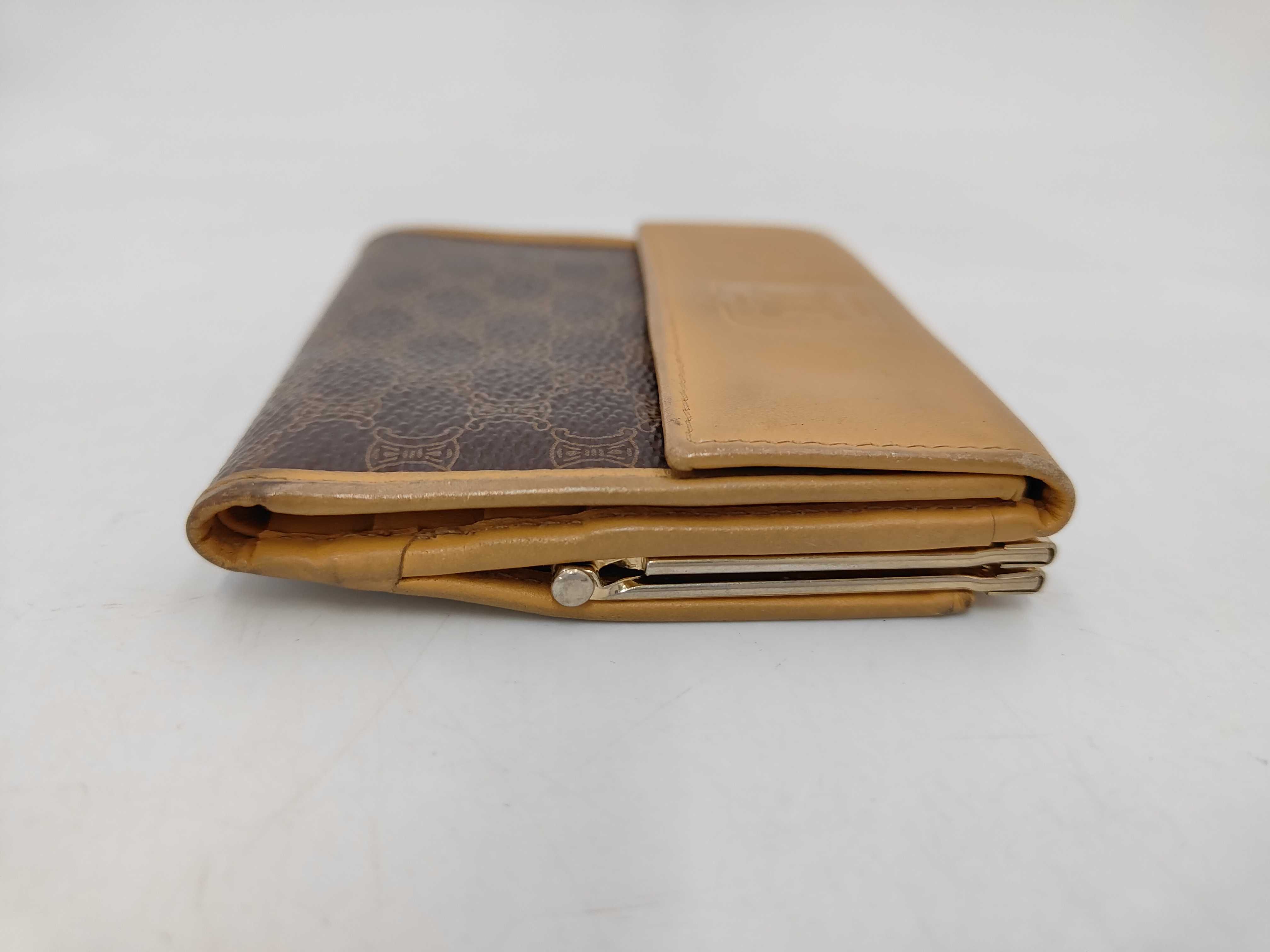 wallet — view 4