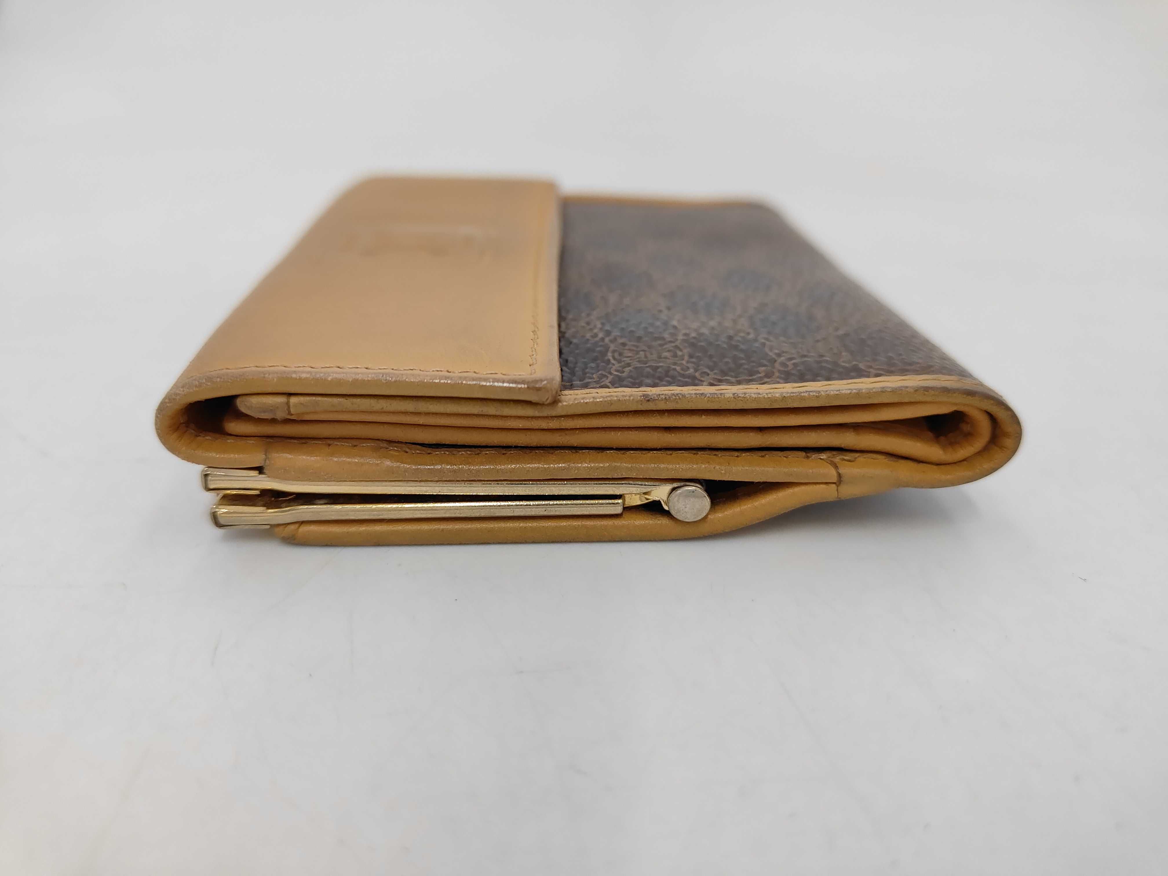 wallet — view 6