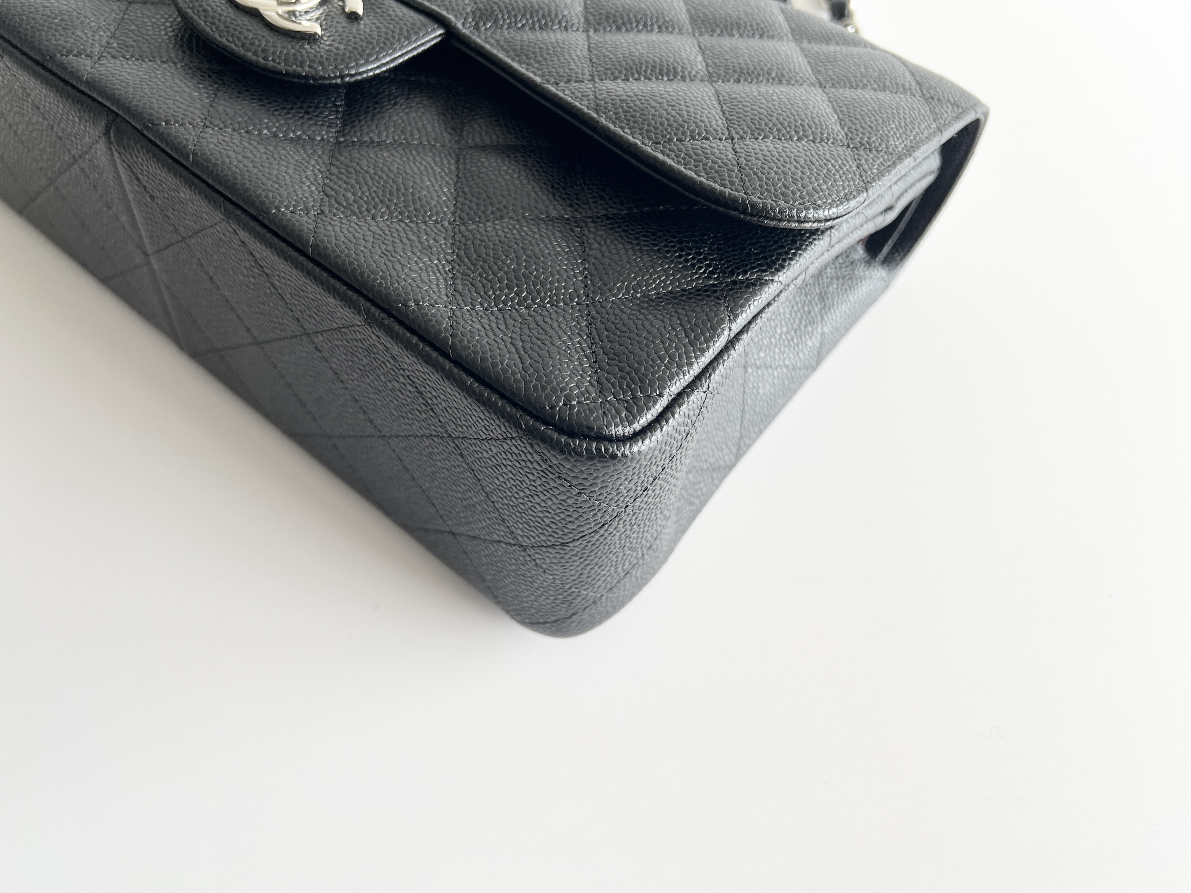 Matelasse 30 W Double Flap Caviar Skin Leather No. 17 Chain Shoulder Bag — view 15