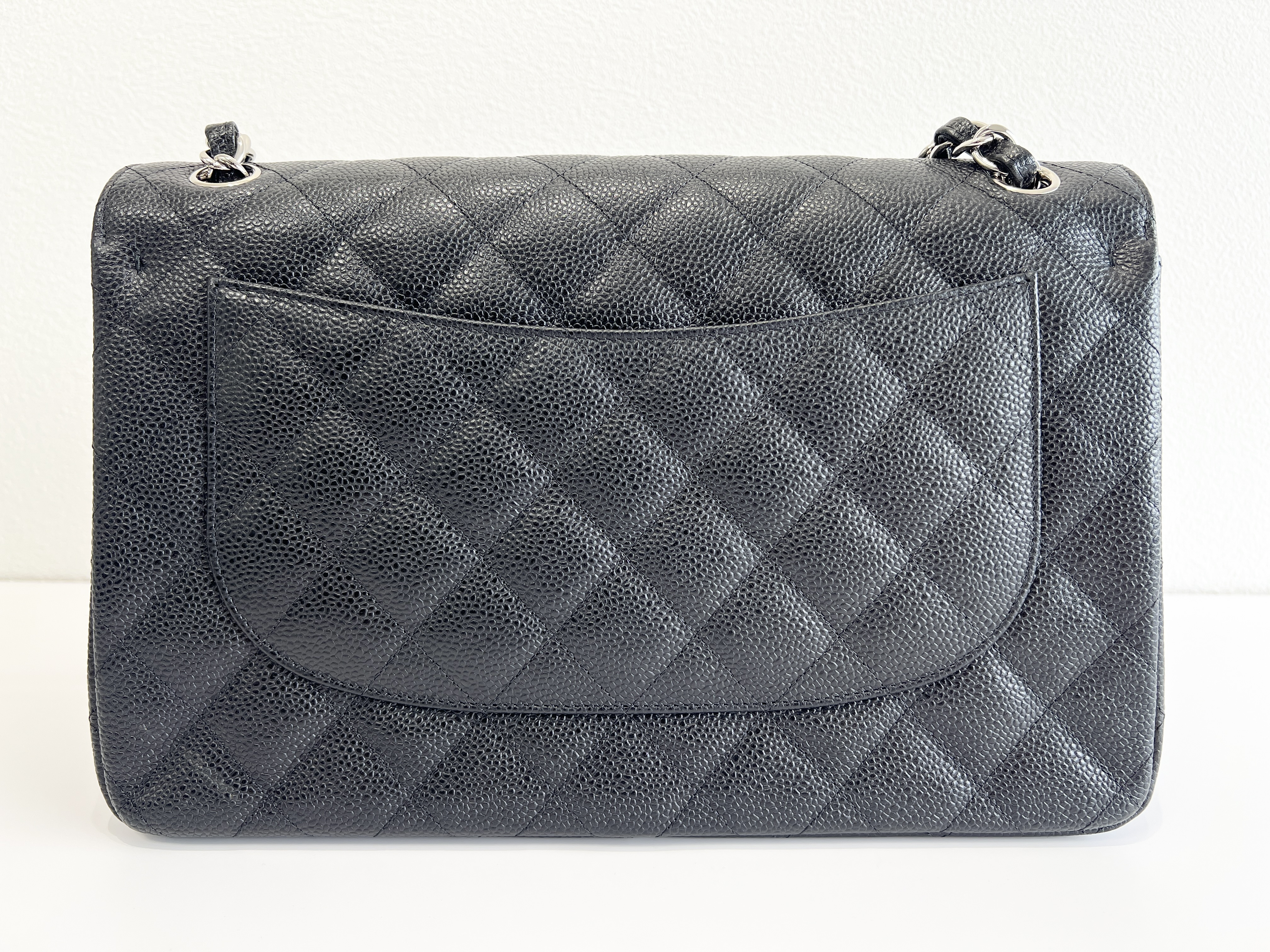 Matelasse 30 W Double Flap Caviar Skin Leather No. 17 Chain Shoulder Bag — view 3