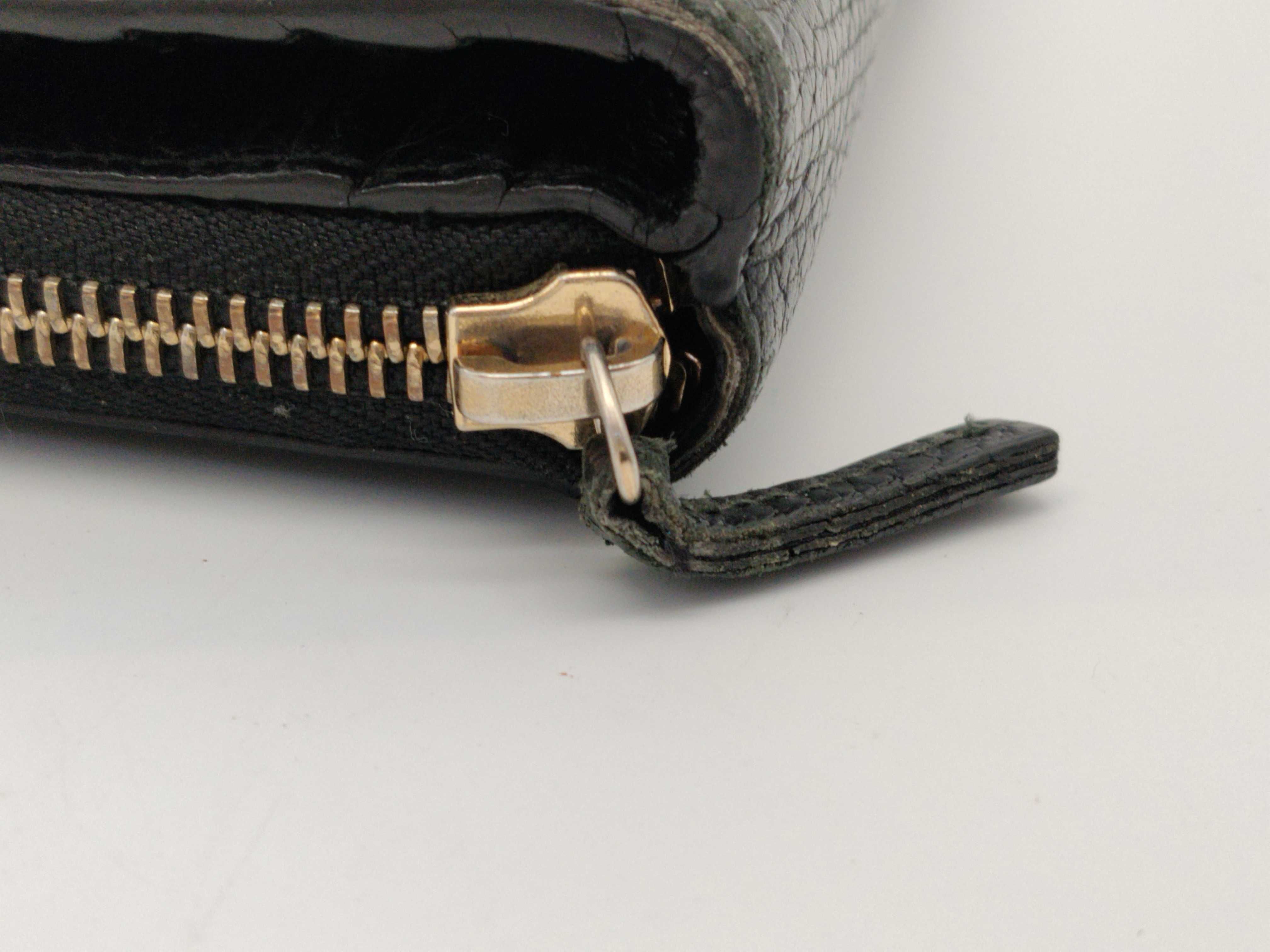 Interlocking Hardware Long Wallet — view 3