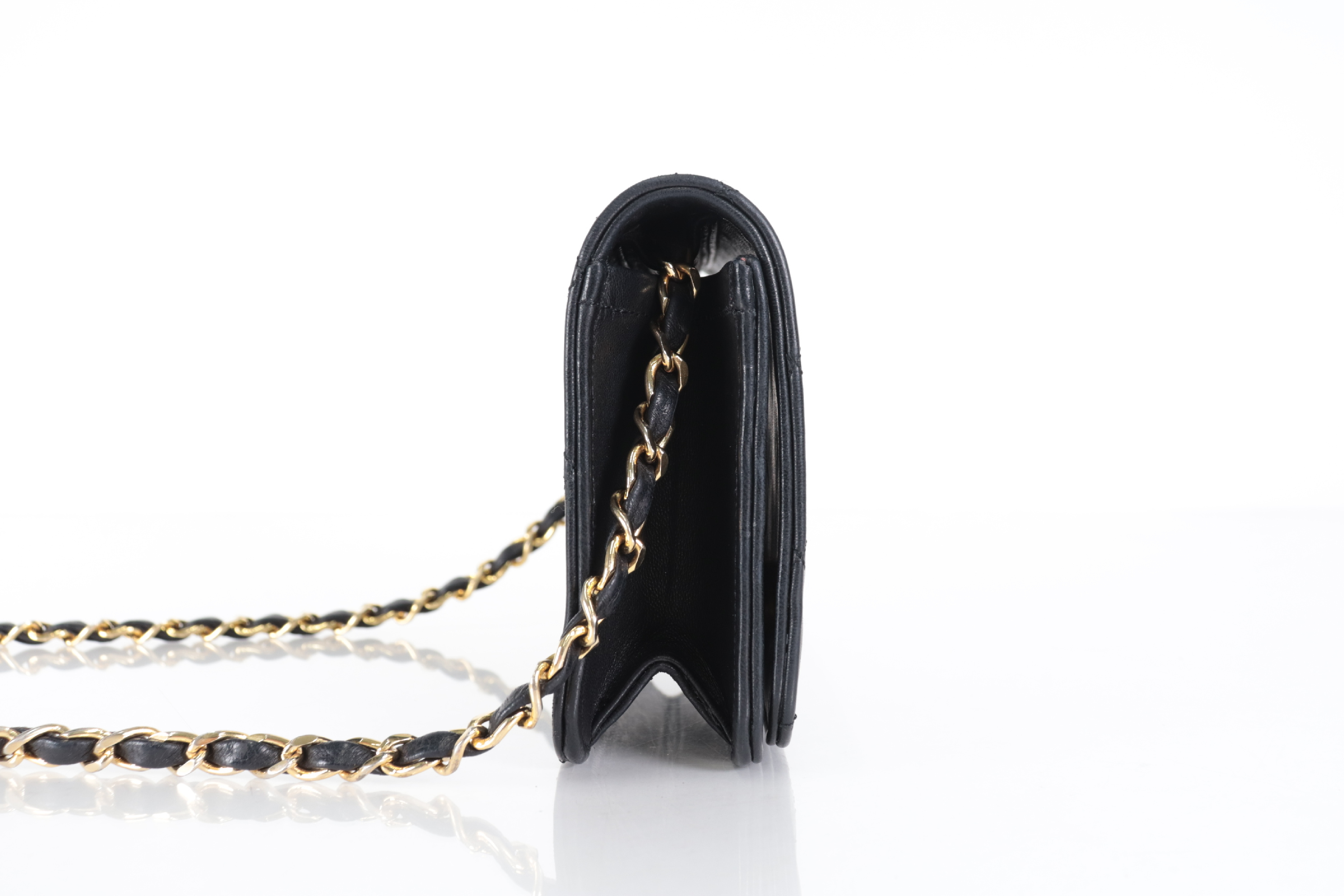 Matelassé Lambskin Full Flap Push Chain Shoulder Bag — view 4