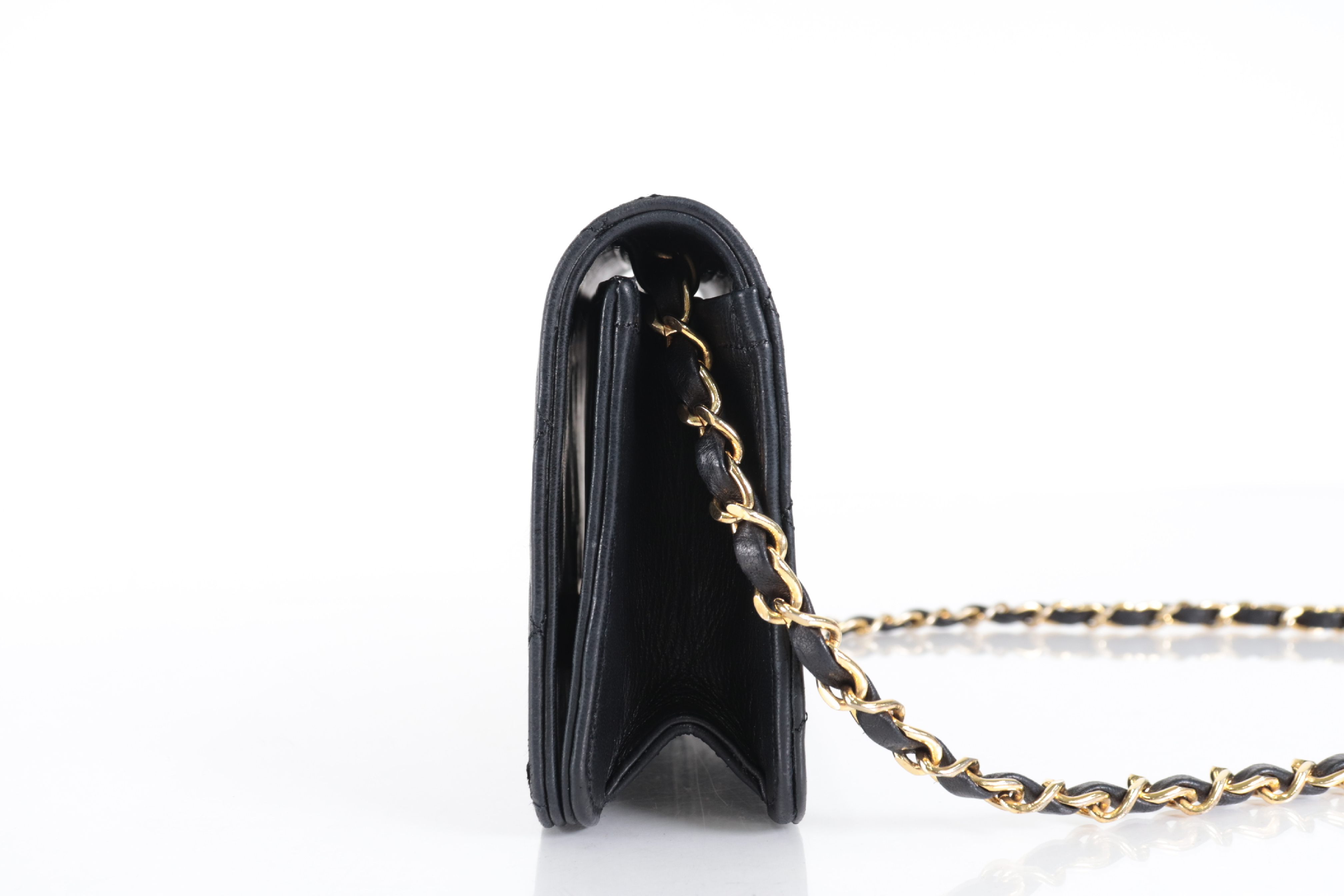 Matelassé Lambskin Full Flap Push Chain Shoulder Bag — view 5