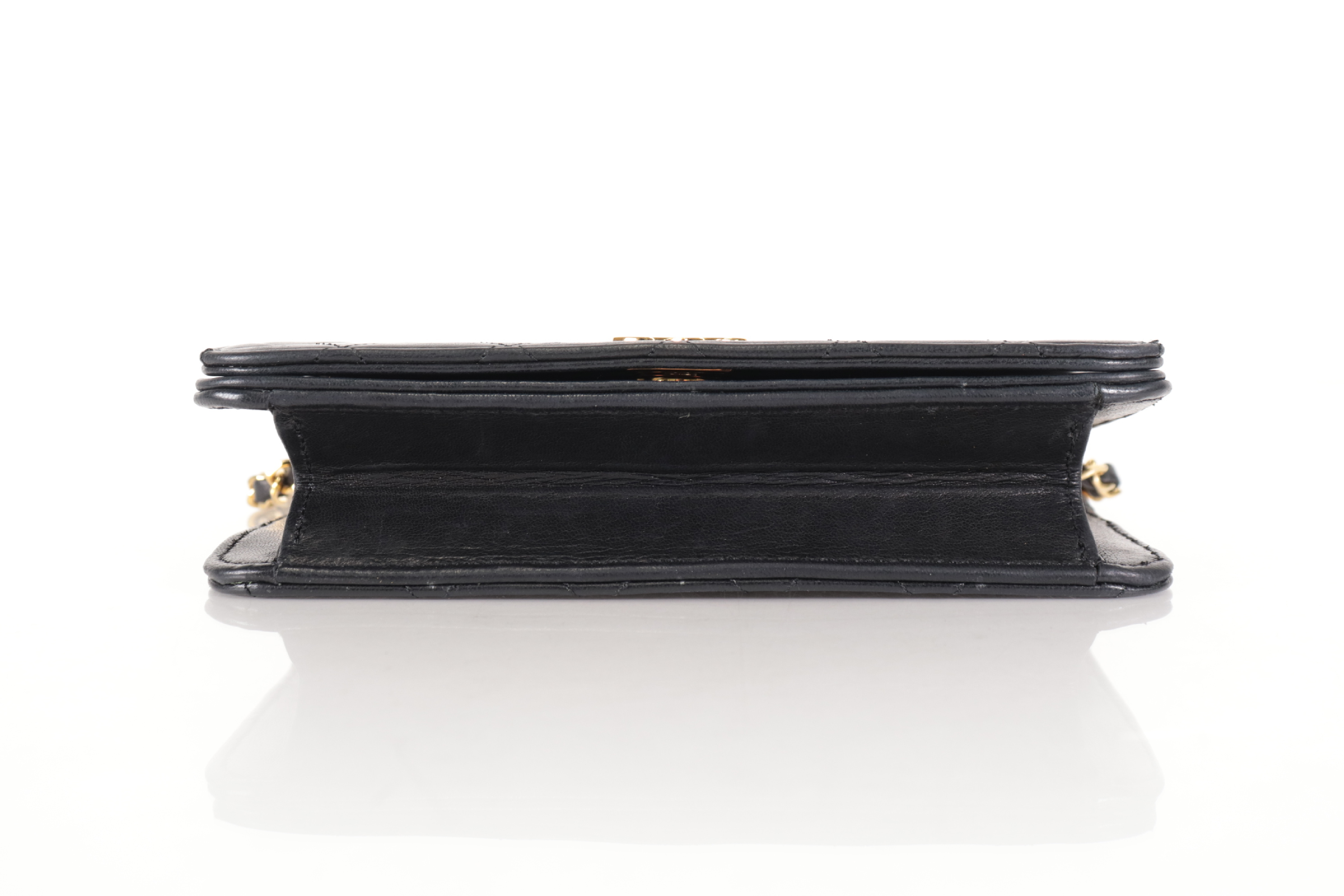 Matelassé Lambskin Full Flap Push Chain Shoulder Bag — view 7