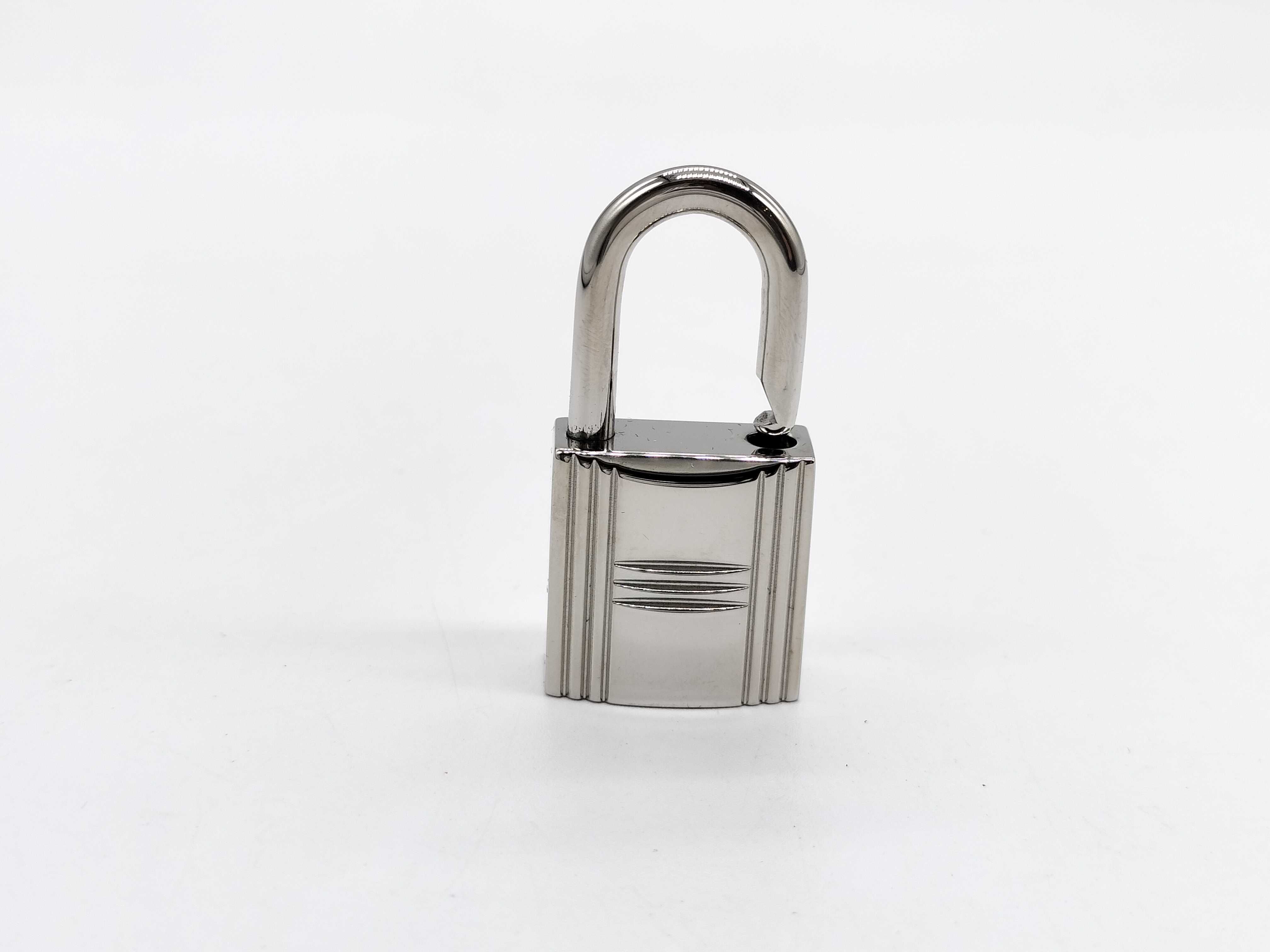 Cadena Charm