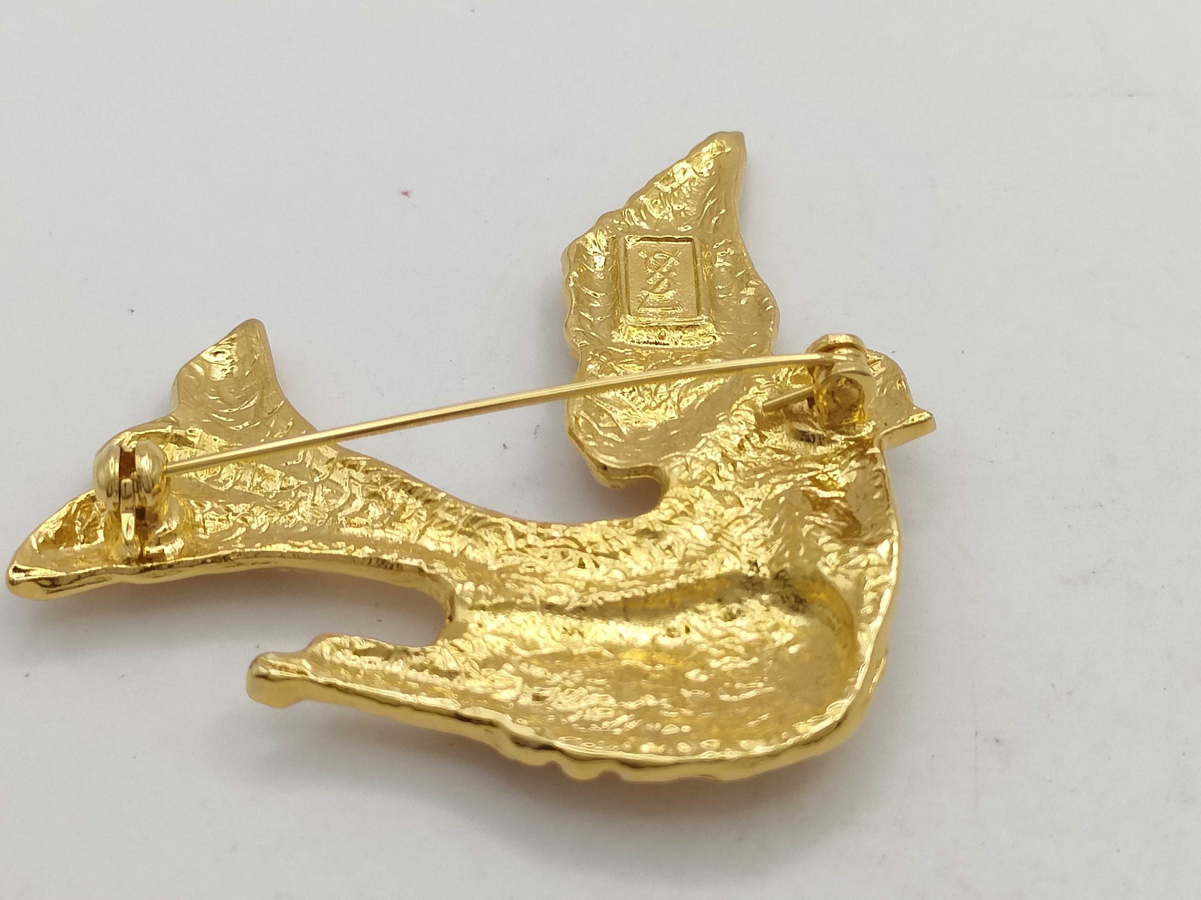 Brooch — view 2