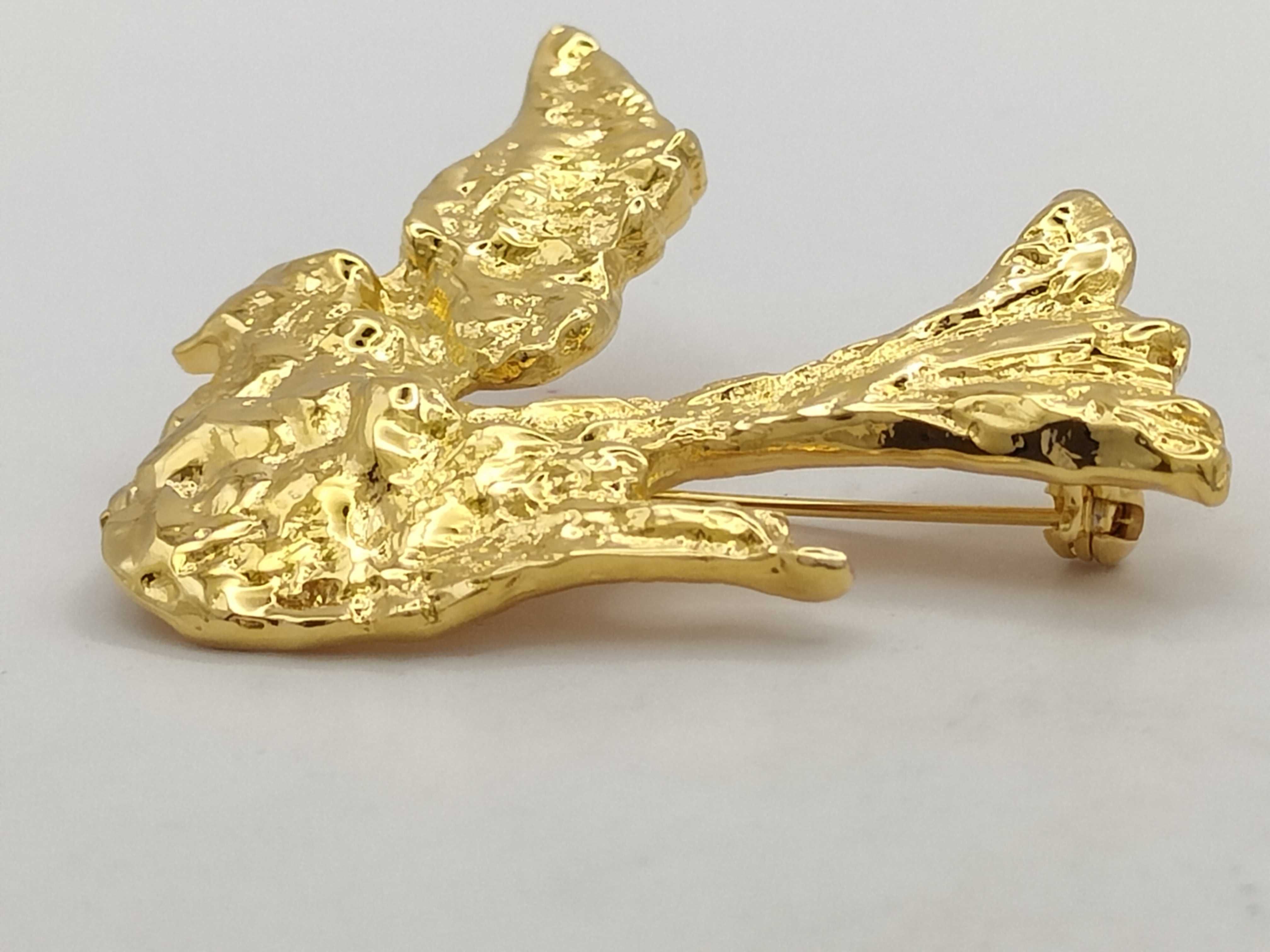 Brooch — view 3