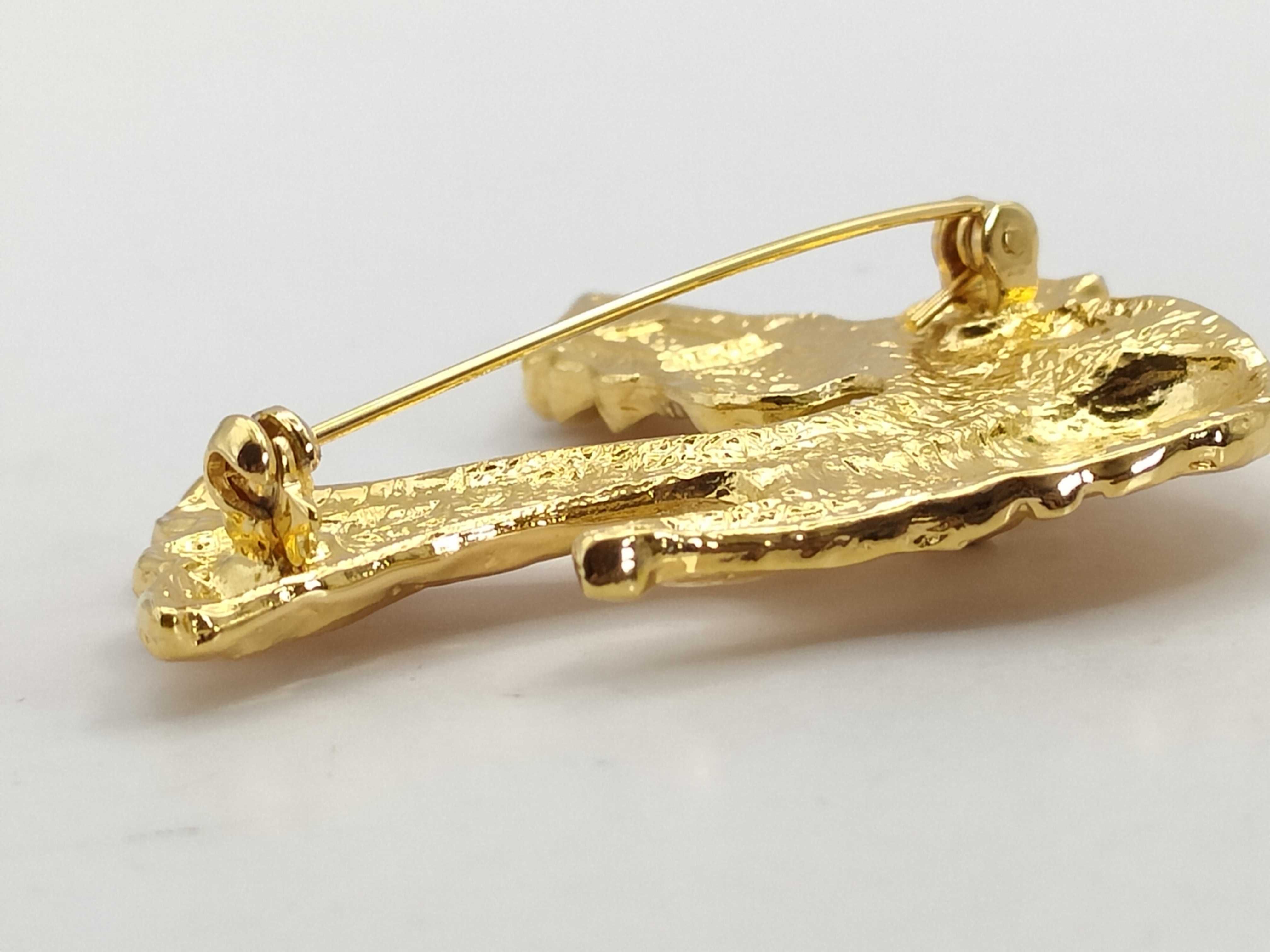 Brooch — view 7