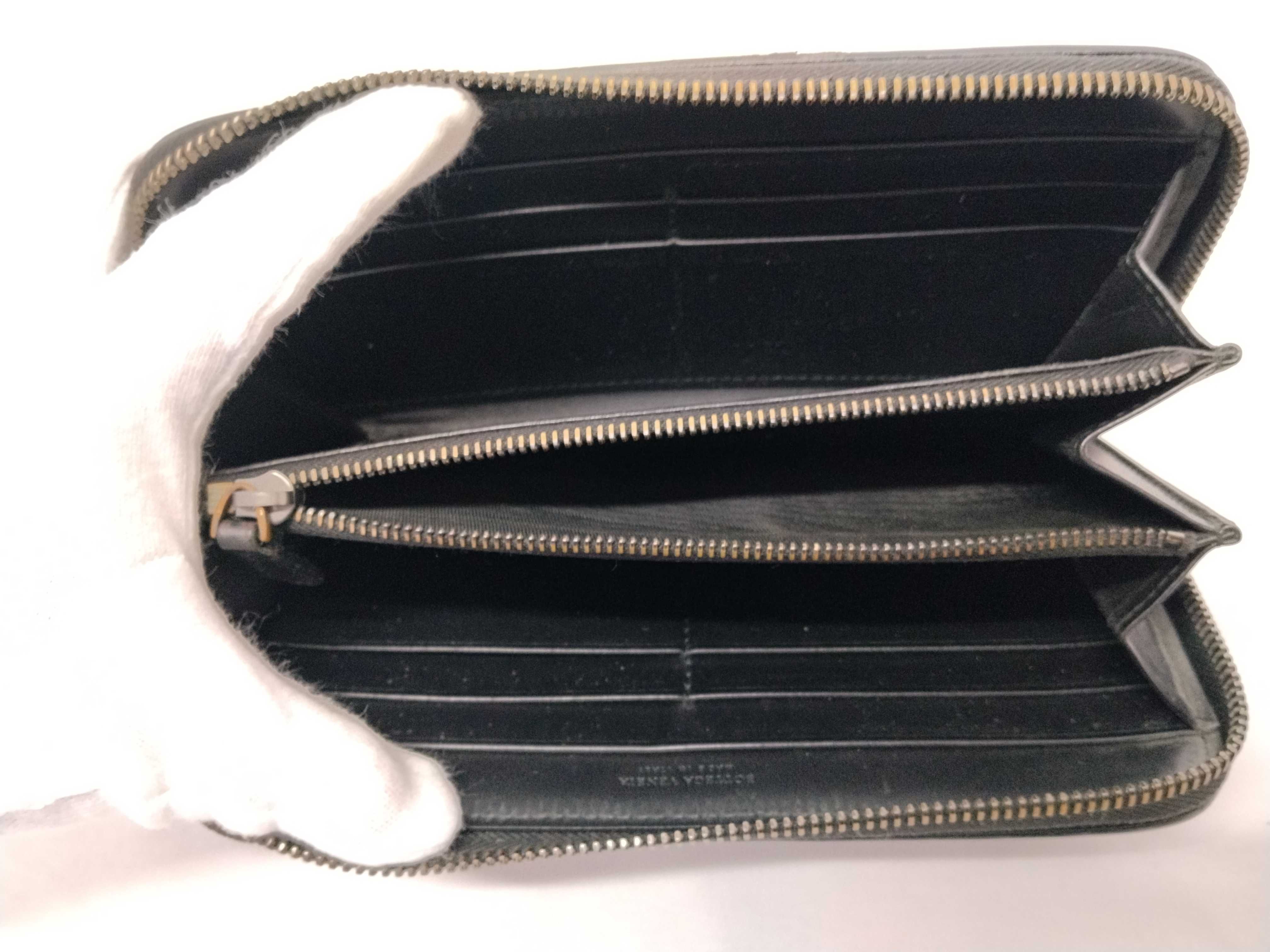 Intrecciato Round Zip Wallet Black — view 12