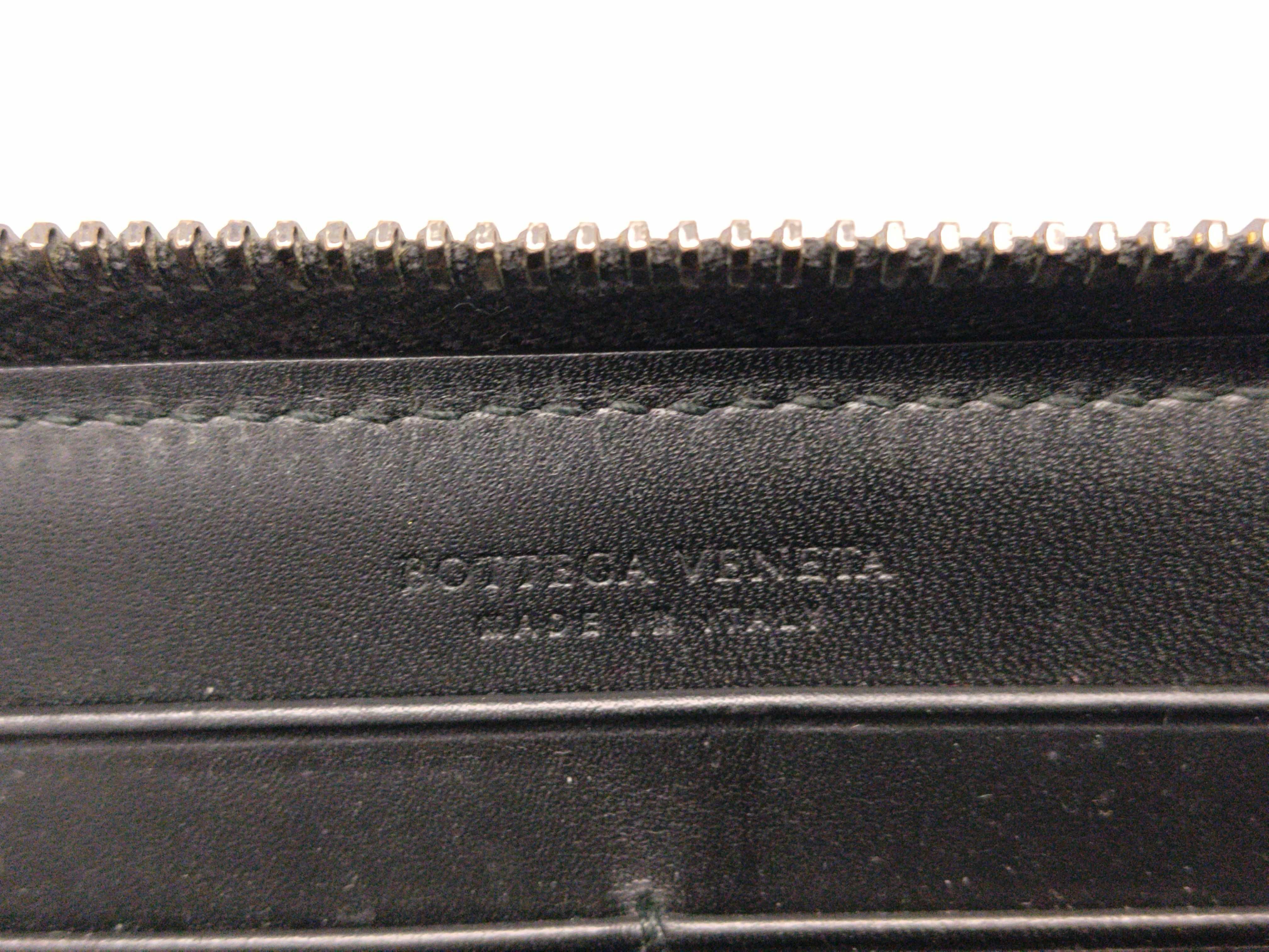 Intrecciato Round Zip Wallet Black — view 14