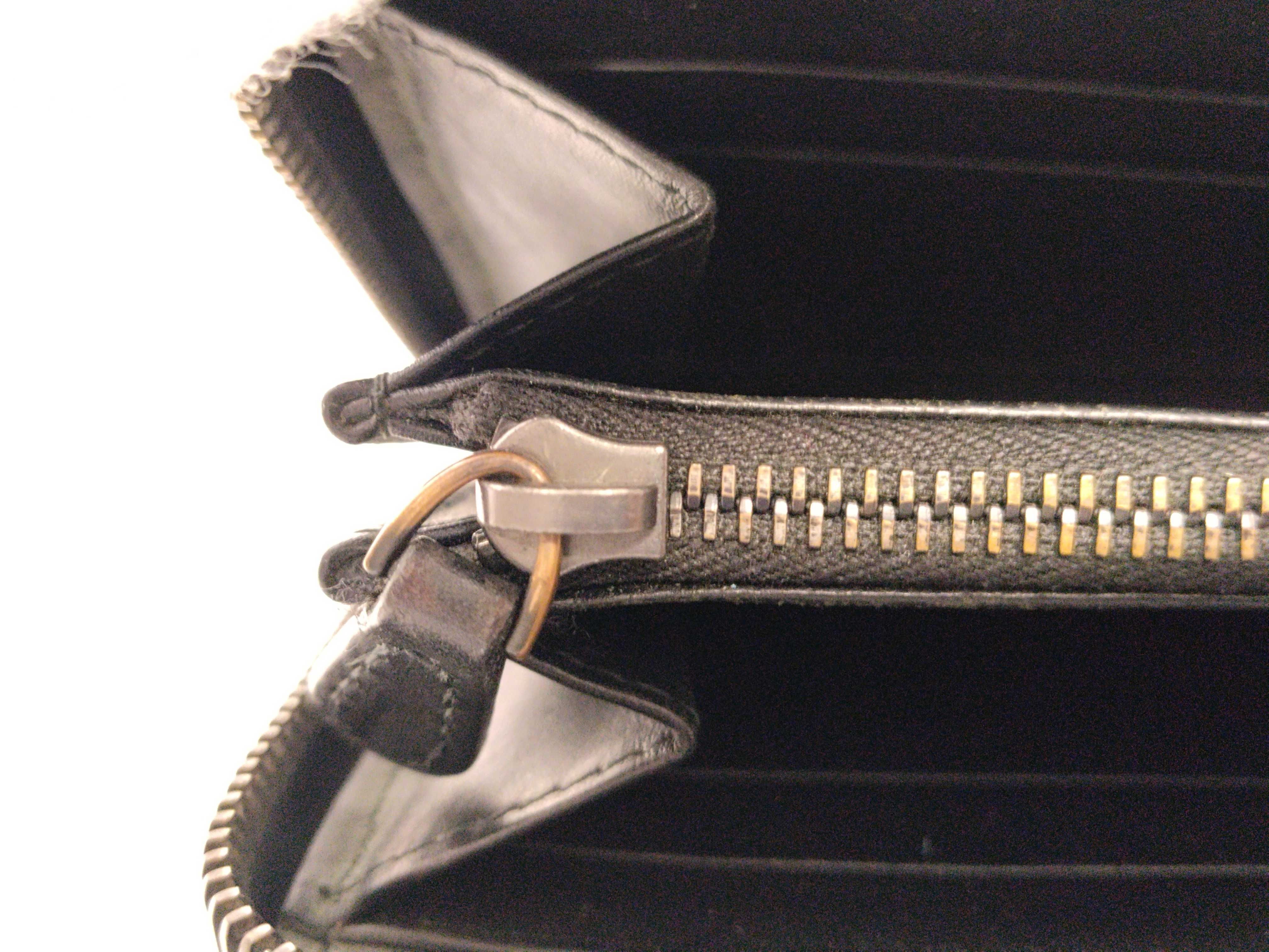 Intrecciato Round Zip Wallet Black — view 9