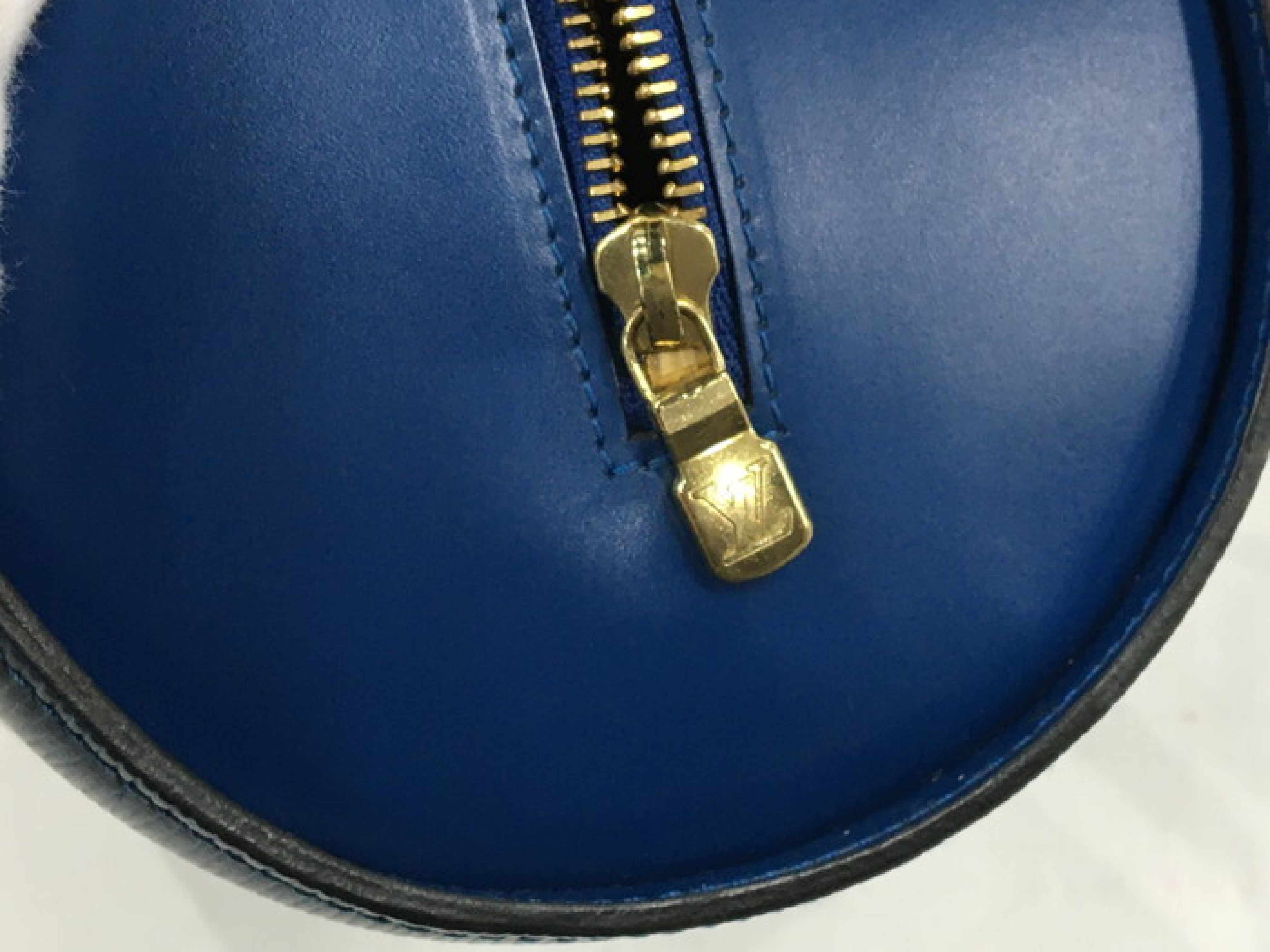 Epi Soufflot M52225 Handbag with Pouch — view 9