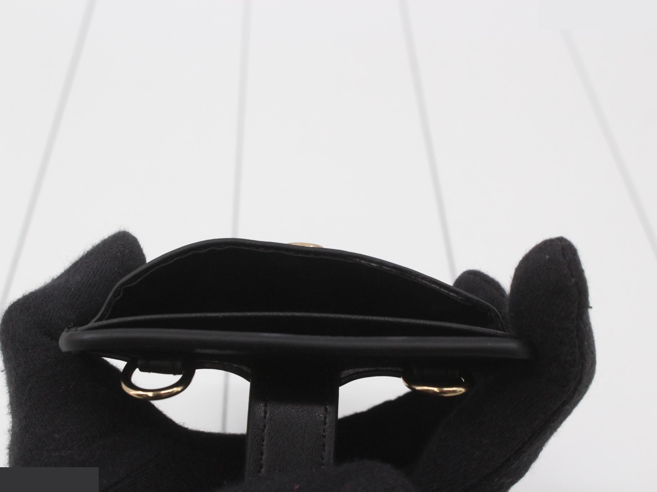 Unused Chanel pouch/phone case with chain shoulder strap, with box. — view 4