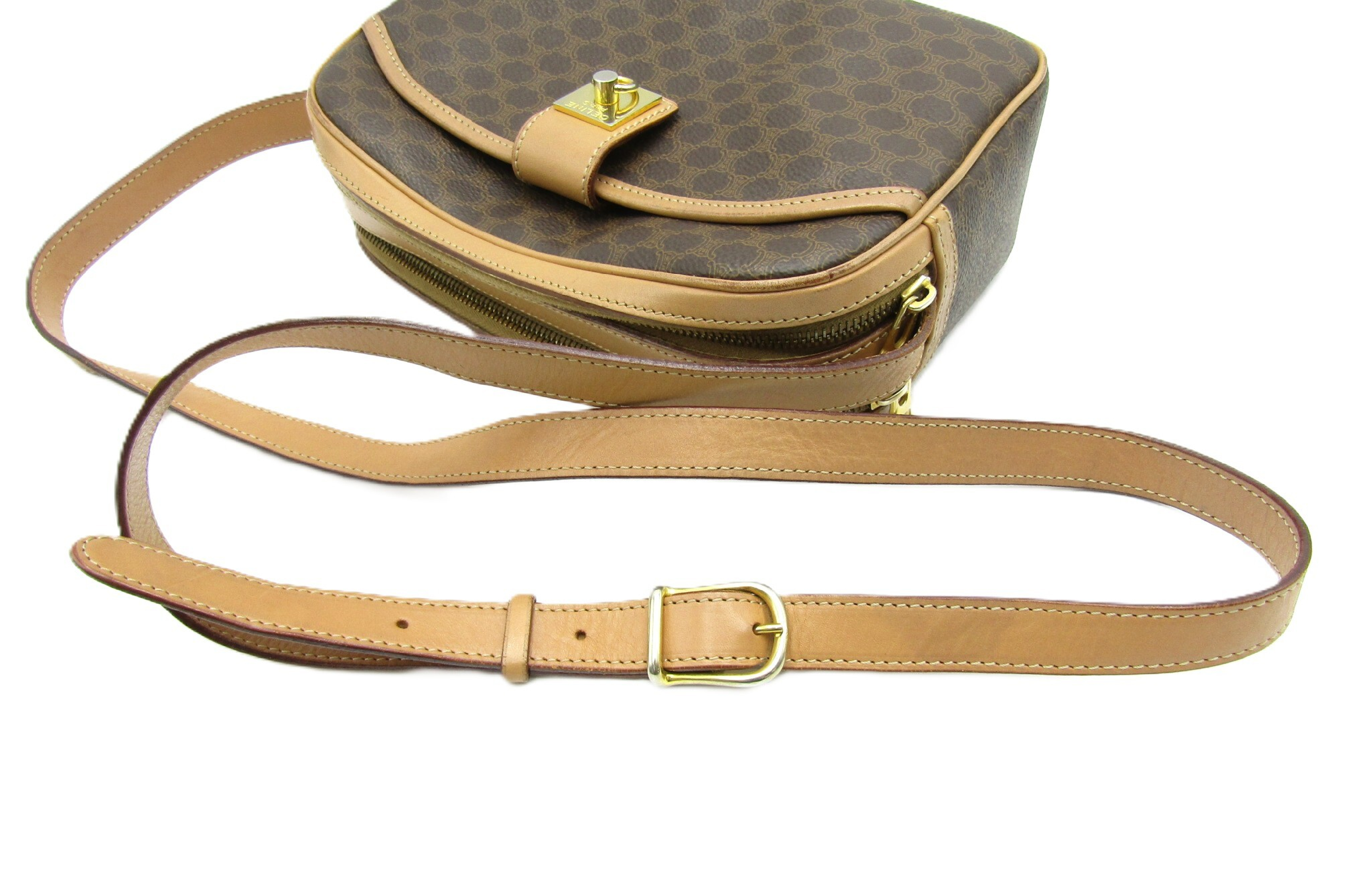 Macadam pattern vintage gold hardware shoulder bag — view 3