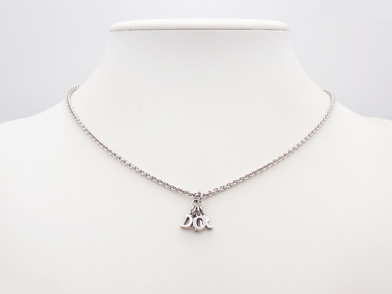 Silver necklace, chain approximately 43cm — view 3