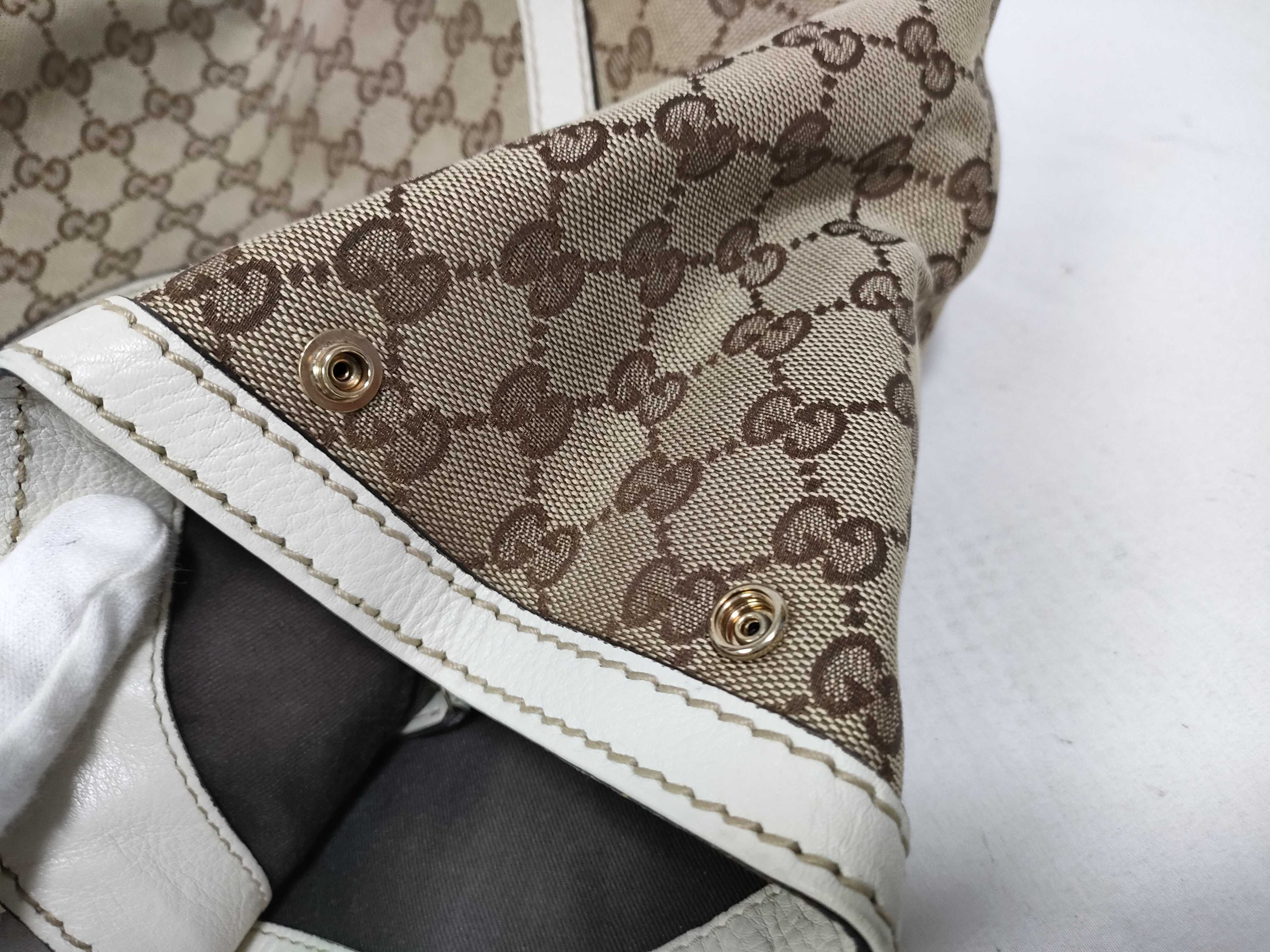 White Canvas Vintage Red-Green Web Stripe Buckle Pumpkin Shoulder Bag (Handbag) — view 15