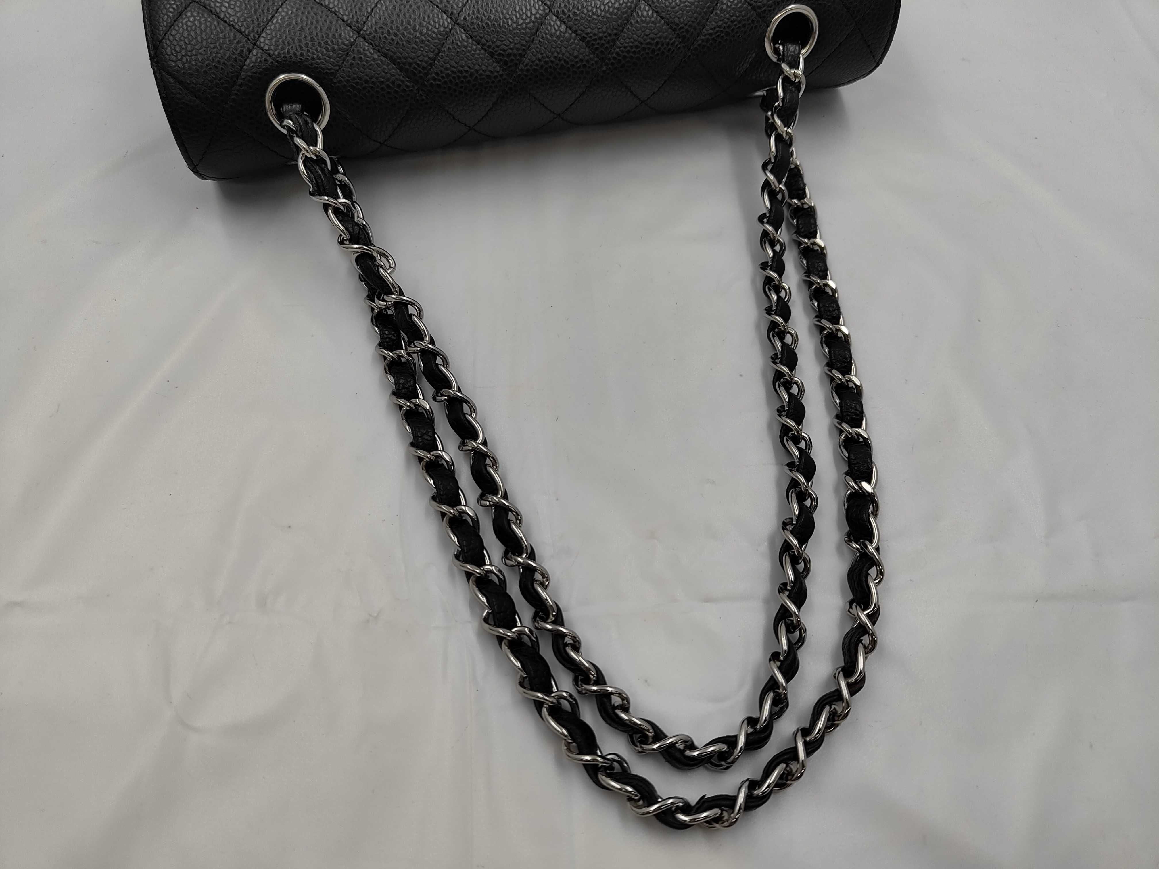 Matelassé 25 Caviar Skin Black Shoulder Bag with Silver Hardware (Serial Number 12159713, Series 12) - Includes Card and Seal. — view 3