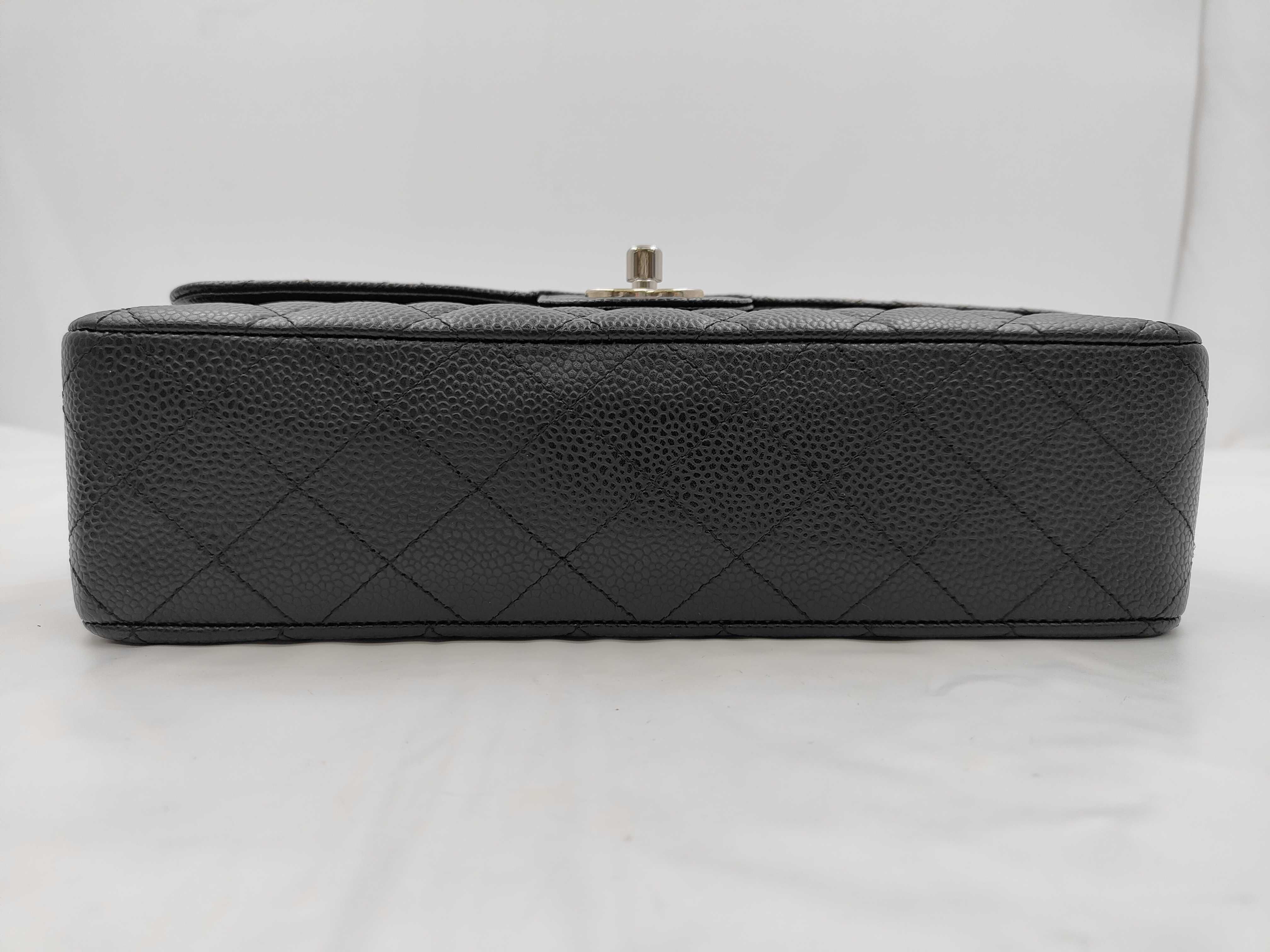 Matelassé 25 Caviar Skin Black Shoulder Bag with Silver Hardware (Serial Number 12159713, Series 12) - Includes Card and Seal. — view 6
