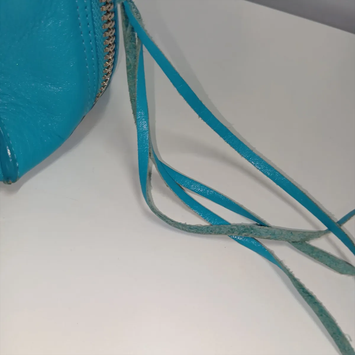 370926 Leather 2-Way Handbag, Blue, Mirror Strap Broken, with Mirror — view 13