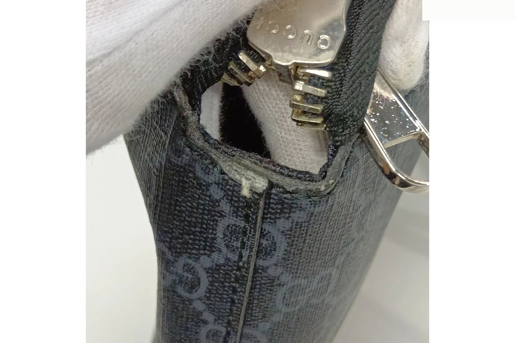 GG Supreme Sherry Line 523603 Leather Second Bag — view 9