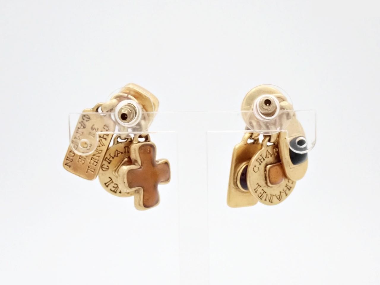 Vintage Classic (Precious Metal) Earrings — view 2