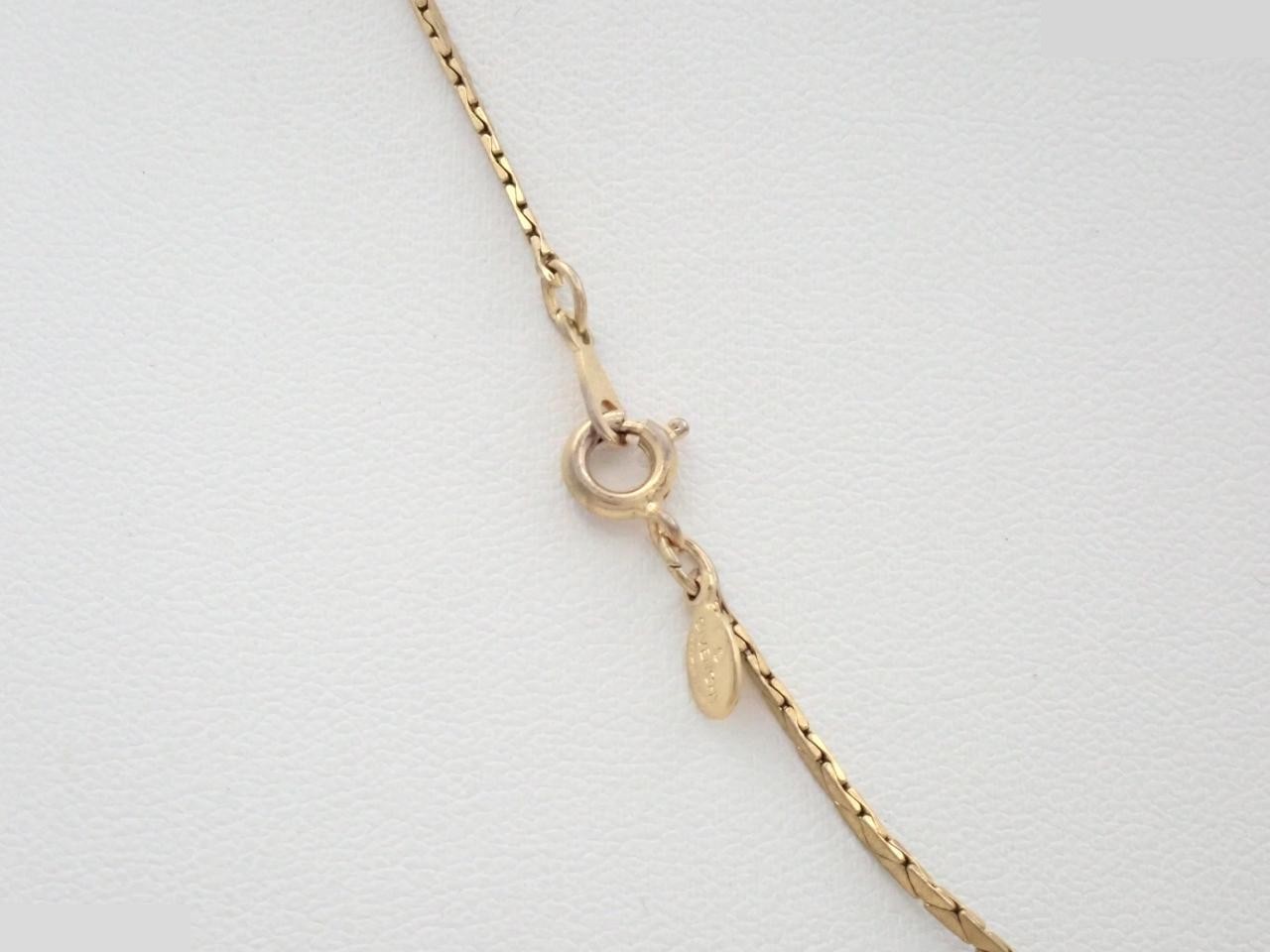 Other lines: Precious metals, necklaces, pendants, chains approximately 40cm long. — view 2