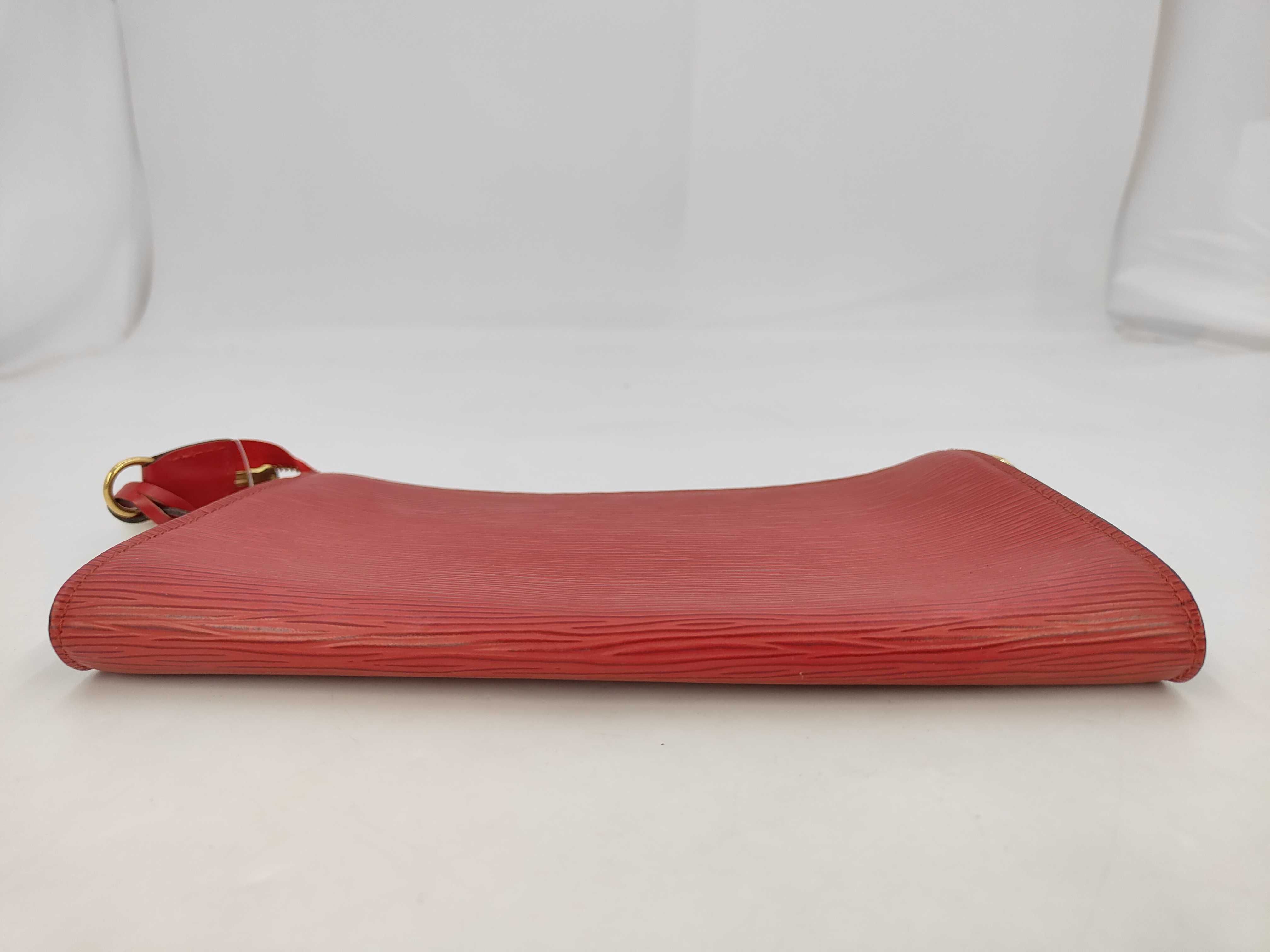 Epi M52947 Pochette Accessoires Castilian Red Handbag — view 4