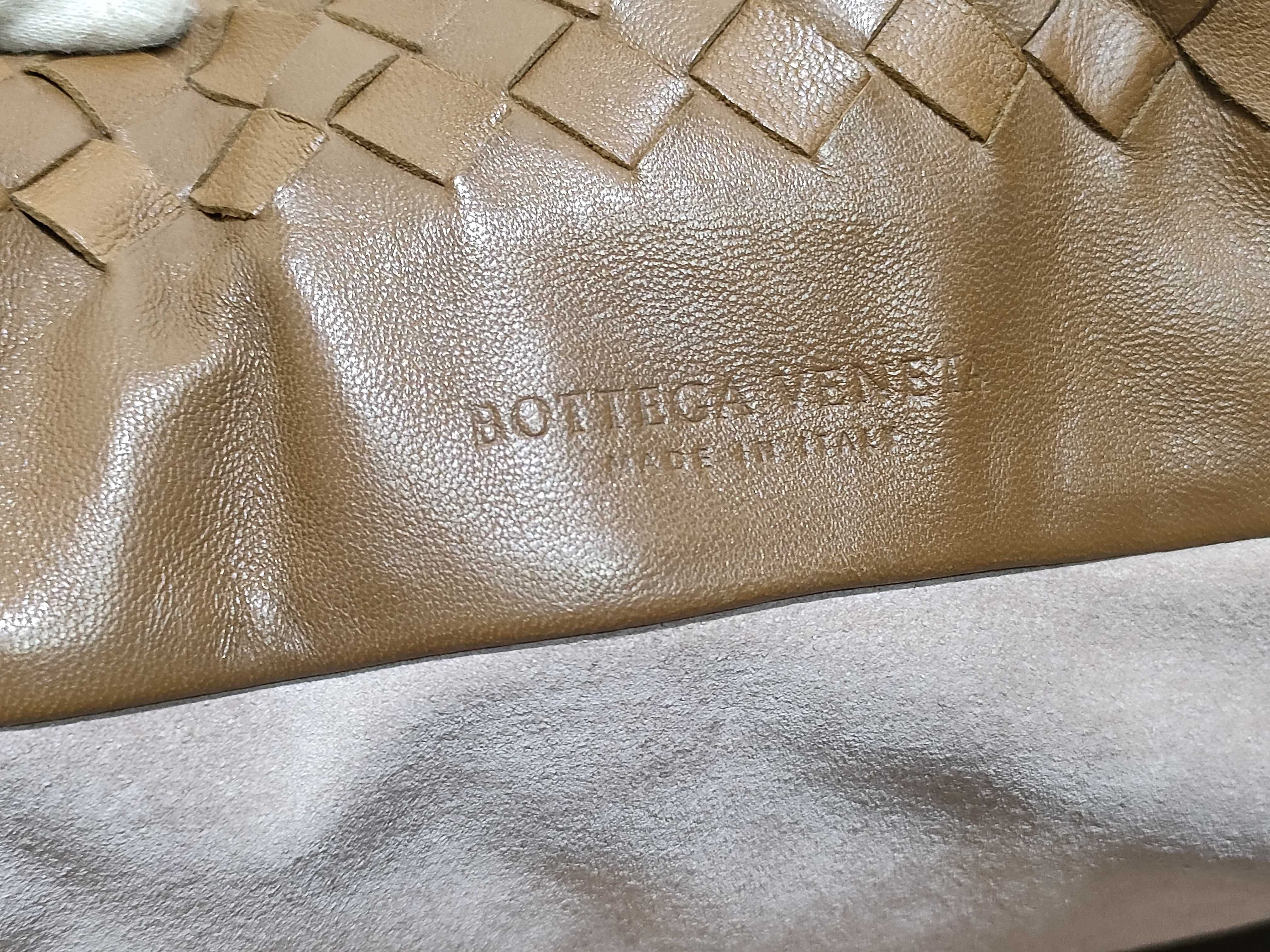 Intrecciato Tote Bag — view 11
