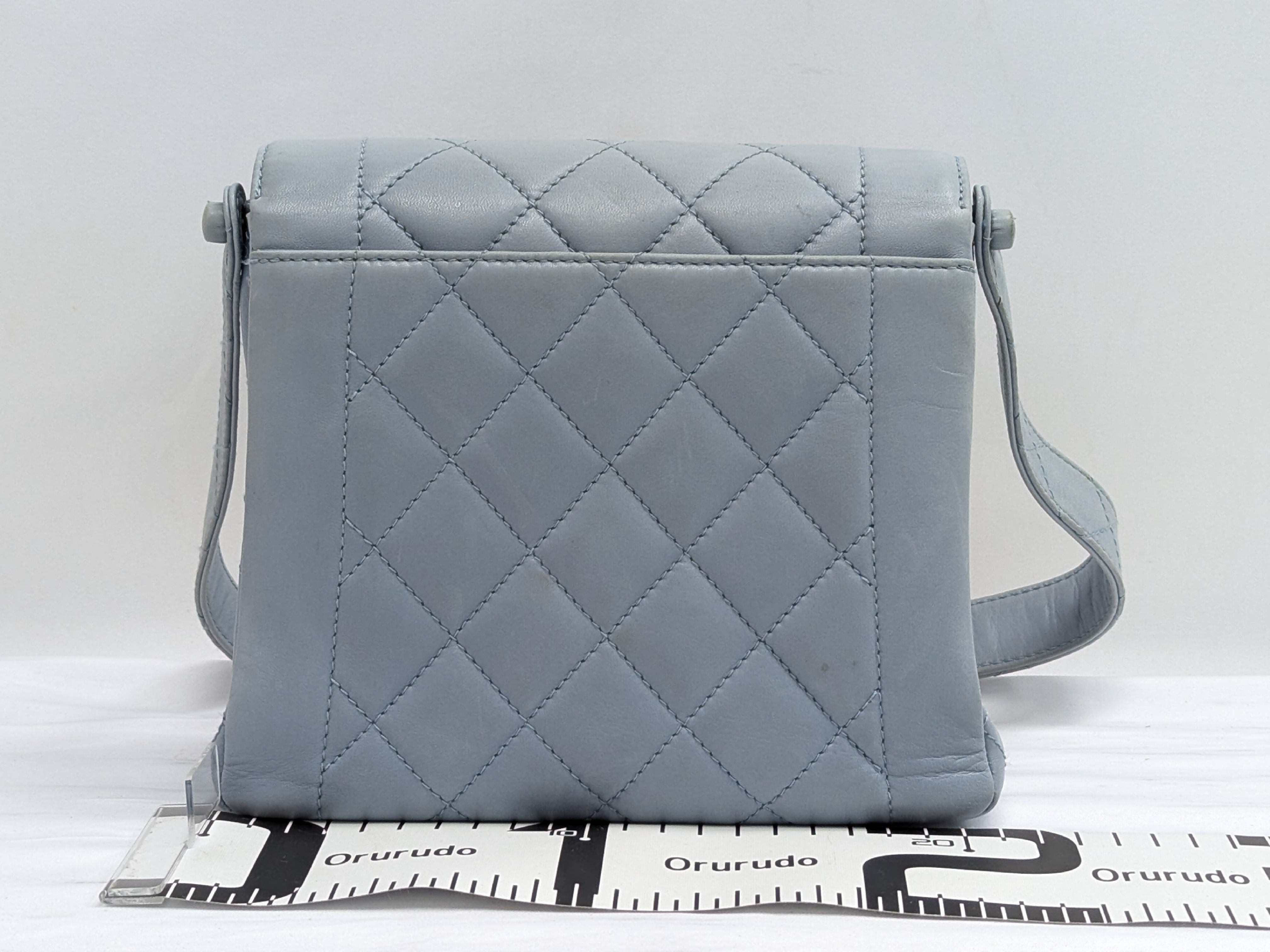 Lambskin Matelassé Turnlock Blue Shoulder Bag — view 2