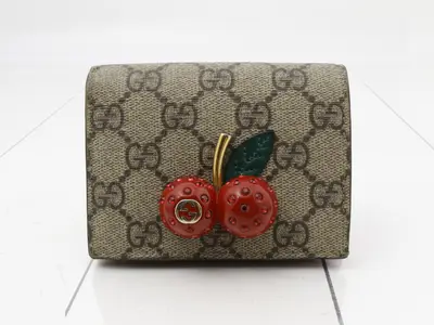 476050 GG Supreme Cherry Bi-fold Wallet Beige